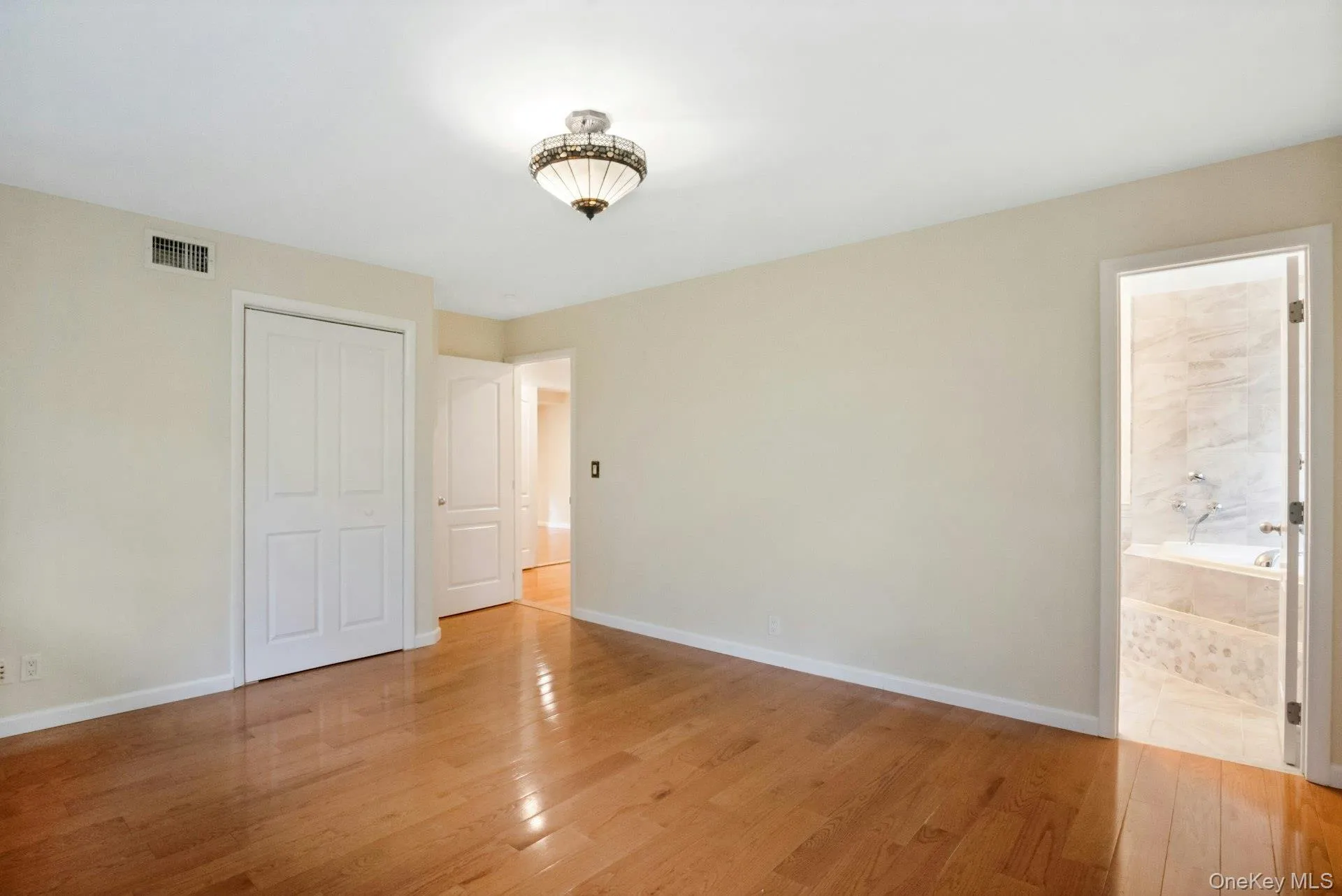 12 Warnke Lane, Greenburgh, NY, 5 Bedrooms Bedrooms, 9 Rooms Rooms,4 BathroomsBathrooms,Residential Lease,For Rent,Warnke,0,1027910 12 Warnke Lane, Greenburgh, NY, 5 Bedrooms Bedrooms, 9 Rooms Rooms,4 BathroomsBathrooms,Residential Lease,For Rent,Warnke,0,1027910