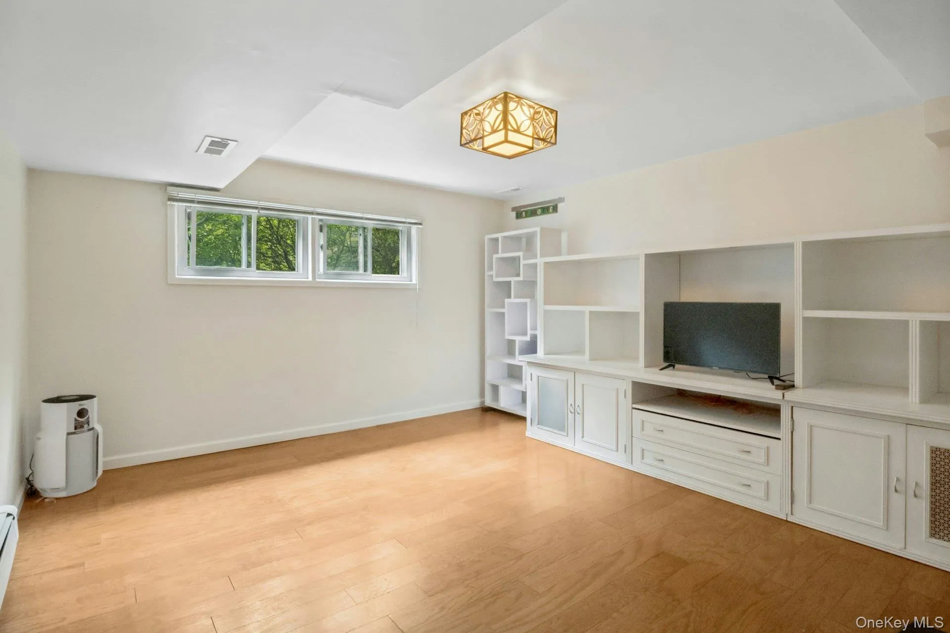 12 Warnke Lane, Greenburgh, NY, 5 Bedrooms Bedrooms, 9 Rooms Rooms,4 BathroomsBathrooms,Residential Lease,For Rent,Warnke,0,1027910 12 Warnke Lane, Greenburgh, NY, 5 Bedrooms Bedrooms, 9 Rooms Rooms,4 BathroomsBathrooms,Residential Lease,For Rent,Warnke,0,1027910