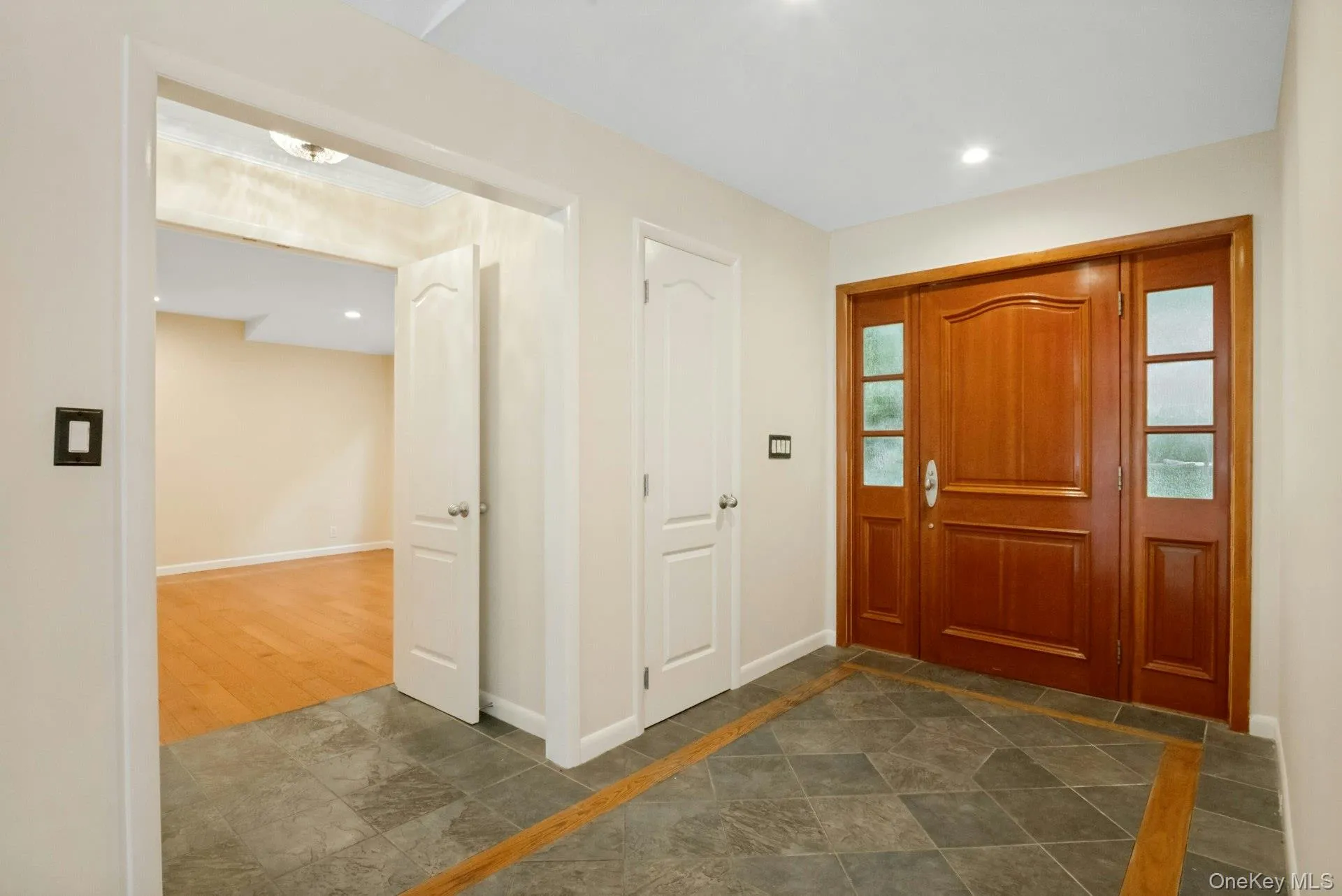 12 Warnke Lane, Greenburgh, NY, 5 Bedrooms Bedrooms, 9 Rooms Rooms,4 BathroomsBathrooms,Residential Lease,For Rent,Warnke,0,1027910 12 Warnke Lane, Greenburgh, NY, 5 Bedrooms Bedrooms, 9 Rooms Rooms,4 BathroomsBathrooms,Residential Lease,For Rent,Warnke,0,1027910
