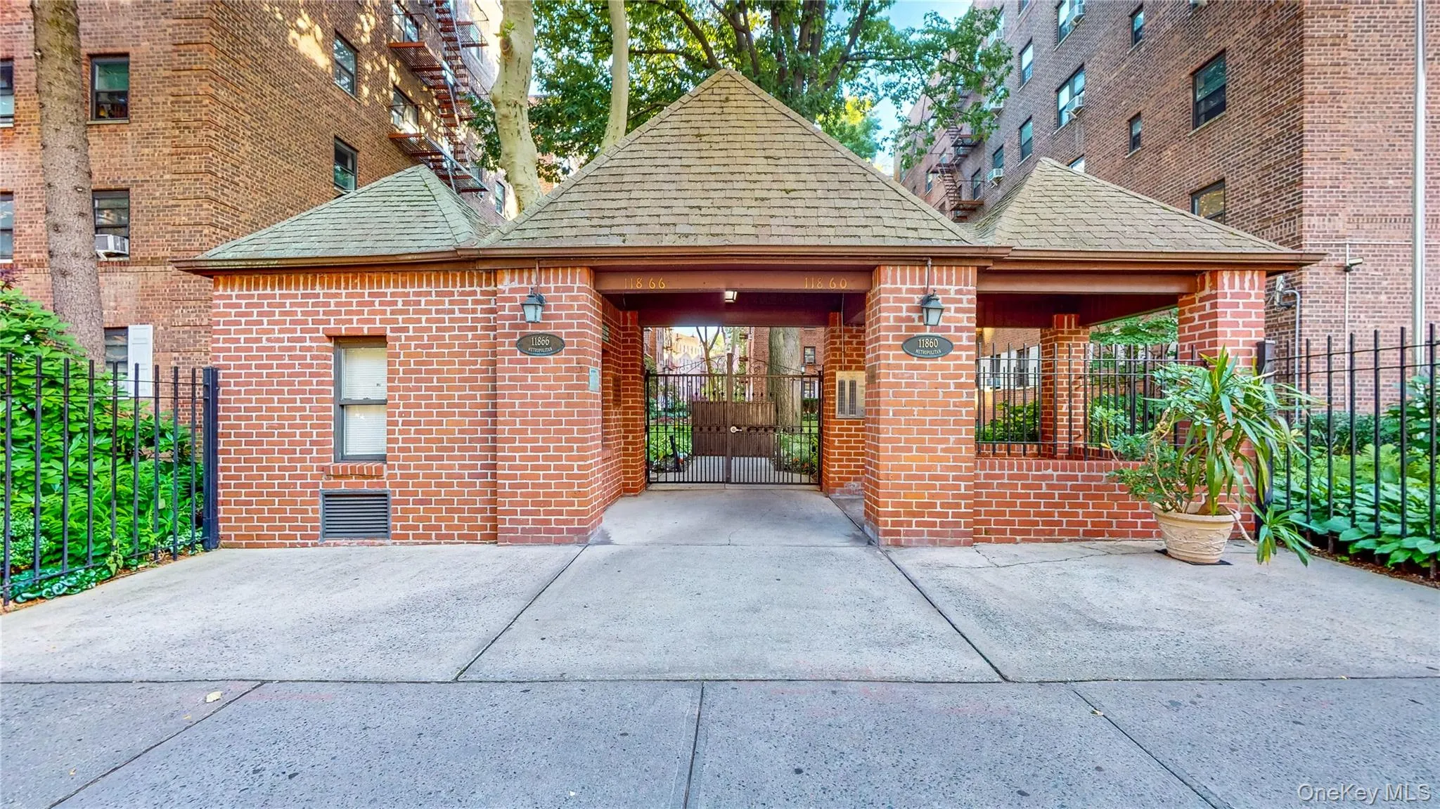 118-60 Metropolitan Avenue, New York, NY, 2 Bedrooms Bedrooms, 4 Rooms Rooms,1 BathroomBathrooms,Residential,For Rent,Metropolitan,0,1027911 118-60 Metropolitan Avenue, New York, NY, 2 Bedrooms Bedrooms, 4 Rooms Rooms,1 BathroomBathrooms,Residential,For Rent,Metropolitan,0,1027911