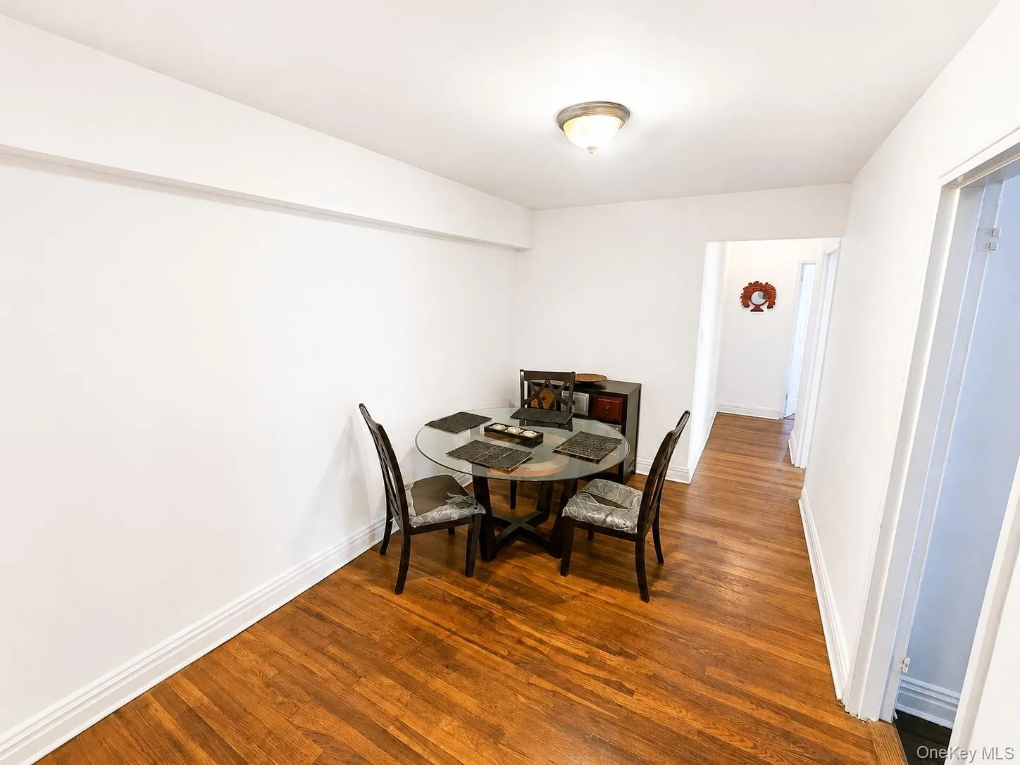 118-60 Metropolitan Avenue, New York, NY, 2 Bedrooms Bedrooms, 4 Rooms Rooms,1 BathroomBathrooms,Residential,For Rent,Metropolitan,0,1027911 118-60 Metropolitan Avenue, New York, NY, 2 Bedrooms Bedrooms, 4 Rooms Rooms,1 BathroomBathrooms,Residential,For Rent,Metropolitan,0,1027911