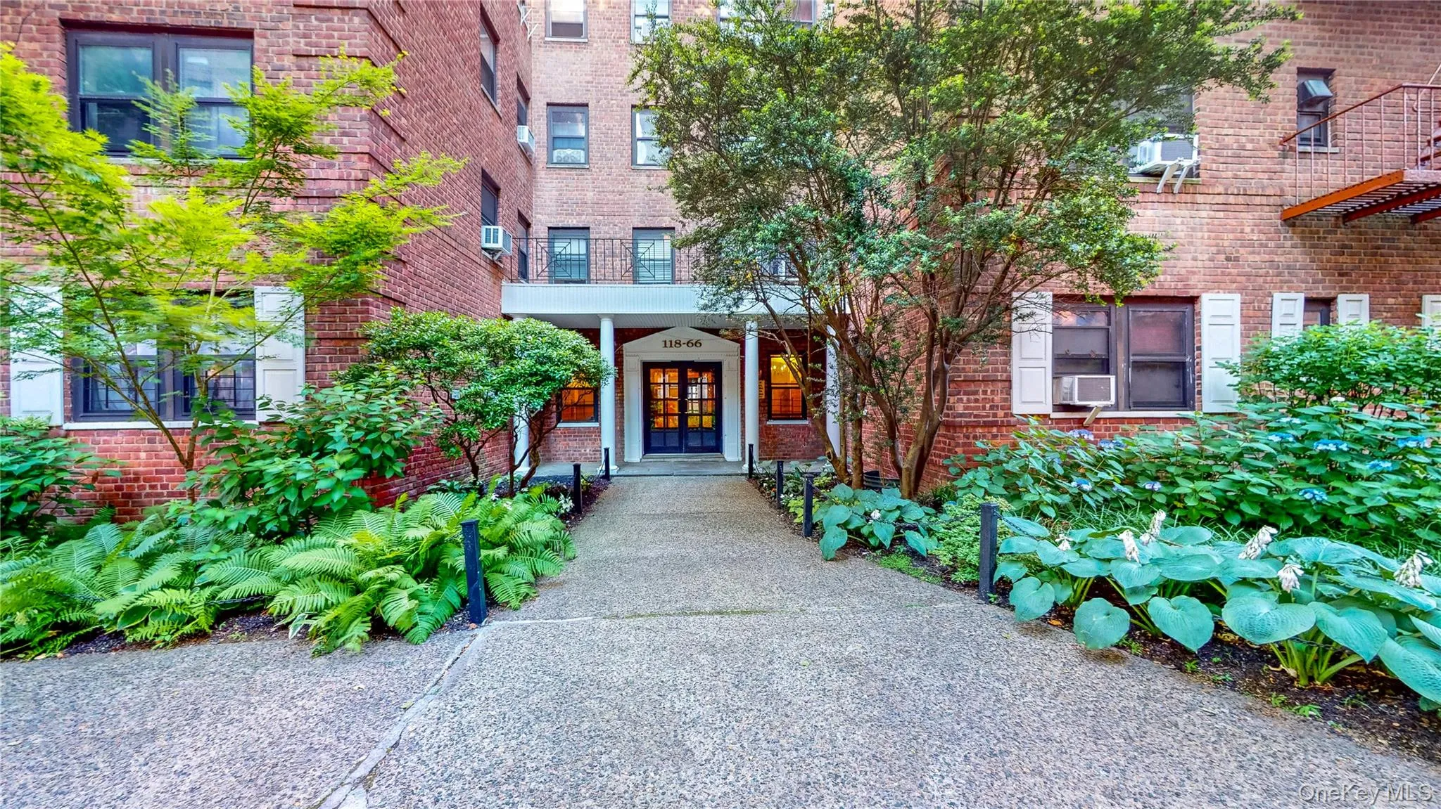 118-60 Metropolitan Avenue, New York, NY, 2 Bedrooms Bedrooms, 4 Rooms Rooms,1 BathroomBathrooms,Residential,For Rent,Metropolitan,0,1027911 118-60 Metropolitan Avenue, New York, NY, 2 Bedrooms Bedrooms, 4 Rooms Rooms,1 BathroomBathrooms,Residential,For Rent,Metropolitan,0,1027911