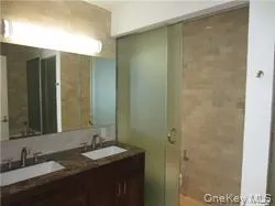 433 Main Street, North Hempstead, NY, 2 Bedrooms Bedrooms, 5 Rooms Rooms,2 BathroomsBathrooms,Residential Lease,For Rent,Main,0,1027913 433 Main Street, North Hempstead, NY, 2 Bedrooms Bedrooms, 5 Rooms Rooms,2 BathroomsBathrooms,Residential Lease,For Rent,Main,0,1027913