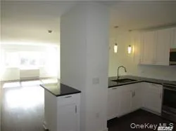 433 Main Street, North Hempstead, NY, 2 Bedrooms Bedrooms, 5 Rooms Rooms,2 BathroomsBathrooms,Residential Lease,For Rent,Main,0,1027913 433 Main Street, North Hempstead, NY, 2 Bedrooms Bedrooms, 5 Rooms Rooms,2 BathroomsBathrooms,Residential Lease,For Rent,Main,0,1027913