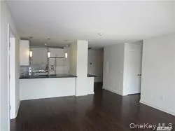 433 Main Street, North Hempstead, NY, 2 Bedrooms Bedrooms, 5 Rooms Rooms,2 BathroomsBathrooms,Residential Lease,For Rent,Main,0,1027913 433 Main Street, North Hempstead, NY, 2 Bedrooms Bedrooms, 5 Rooms Rooms,2 BathroomsBathrooms,Residential Lease,For Rent,Main,0,1027913