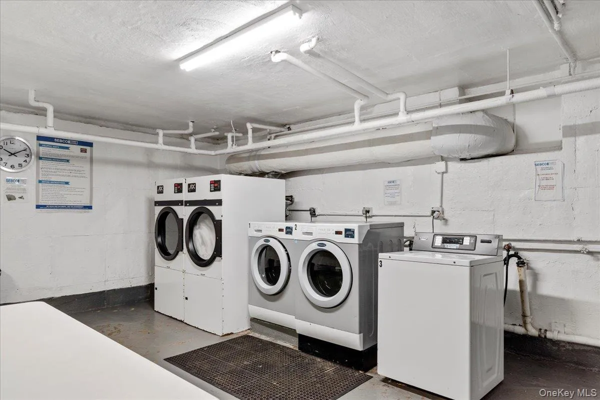 197-09 Dunton Avenue, New York, NY, 1 Bedroom Bedrooms, 4 Rooms Rooms,1 BathroomBathrooms,Residential,For Rent,Dunton,0,1027915 197-09 Dunton Avenue, New York, NY, 1 Bedroom Bedrooms, 4 Rooms Rooms,1 BathroomBathrooms,Residential,For Rent,Dunton,0,1027915