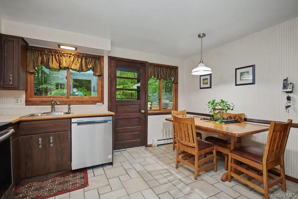 59 Cuddy Road, Carmel, NY, 4 Bedrooms Bedrooms, 8 Rooms Rooms,2 BathroomsBathrooms,Residential,For Rent,Cuddy,0,1027916 59 Cuddy Road, Carmel, NY, 4 Bedrooms Bedrooms, 8 Rooms Rooms,2 BathroomsBathrooms,Residential,For Rent,Cuddy,0,1027916