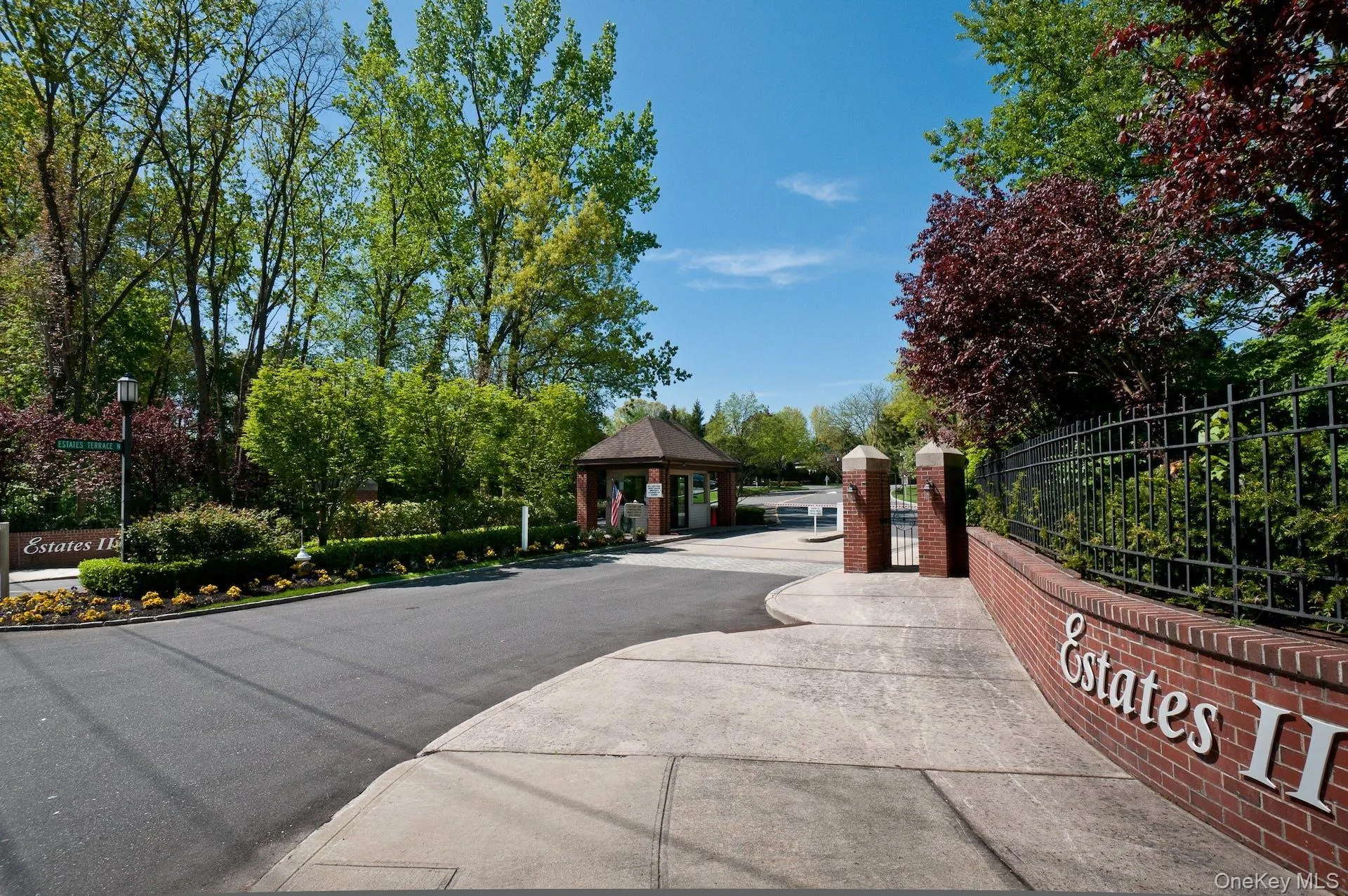 160 Dove Hill Drive, North Hempstead, NY, 2 Bedrooms Bedrooms, 6 Rooms Rooms,2 BathroomsBathrooms,Residential Lease,For Rent,Dove Hill,0,1027917 160 Dove Hill Drive, North Hempstead, NY, 2 Bedrooms Bedrooms, 6 Rooms Rooms,2 BathroomsBathrooms,Residential Lease,For Rent,Dove Hill,0,1027917