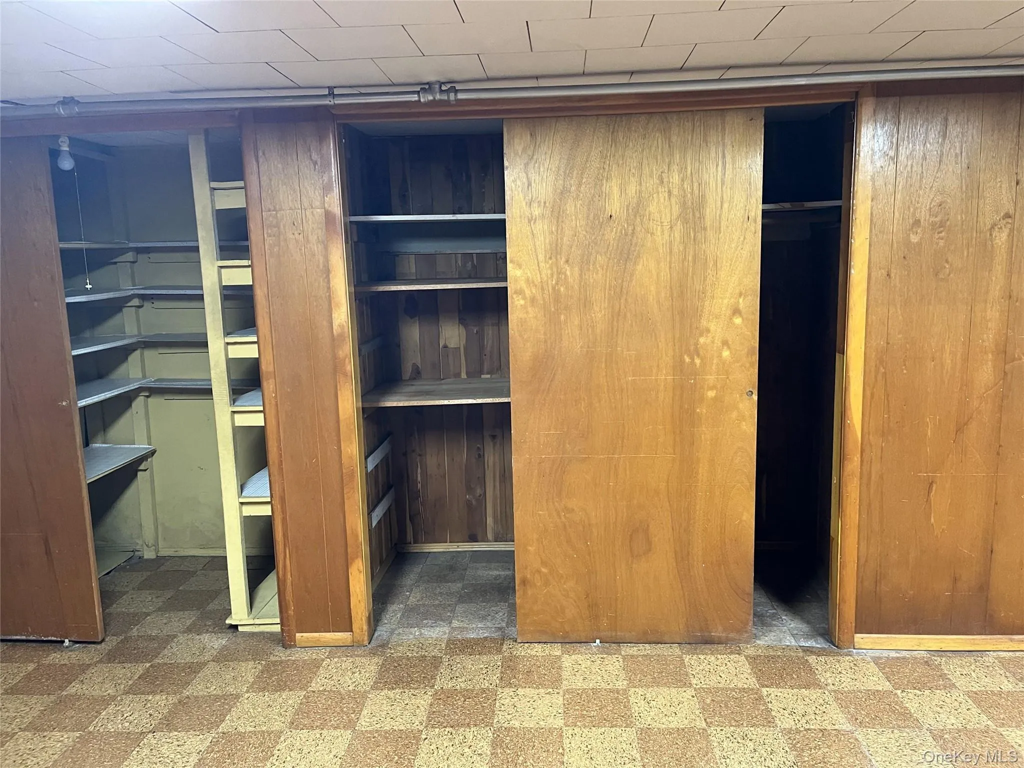12 Lenore Avenue, Oyster Bay, NY, 3 Bedrooms Bedrooms, 8 Rooms Rooms,2 BathroomsBathrooms,Residential Lease,For Rent,Lenore,0,1027920 12 Lenore Avenue, Oyster Bay, NY, 3 Bedrooms Bedrooms, 8 Rooms Rooms,2 BathroomsBathrooms,Residential Lease,For Rent,Lenore,0,1027920