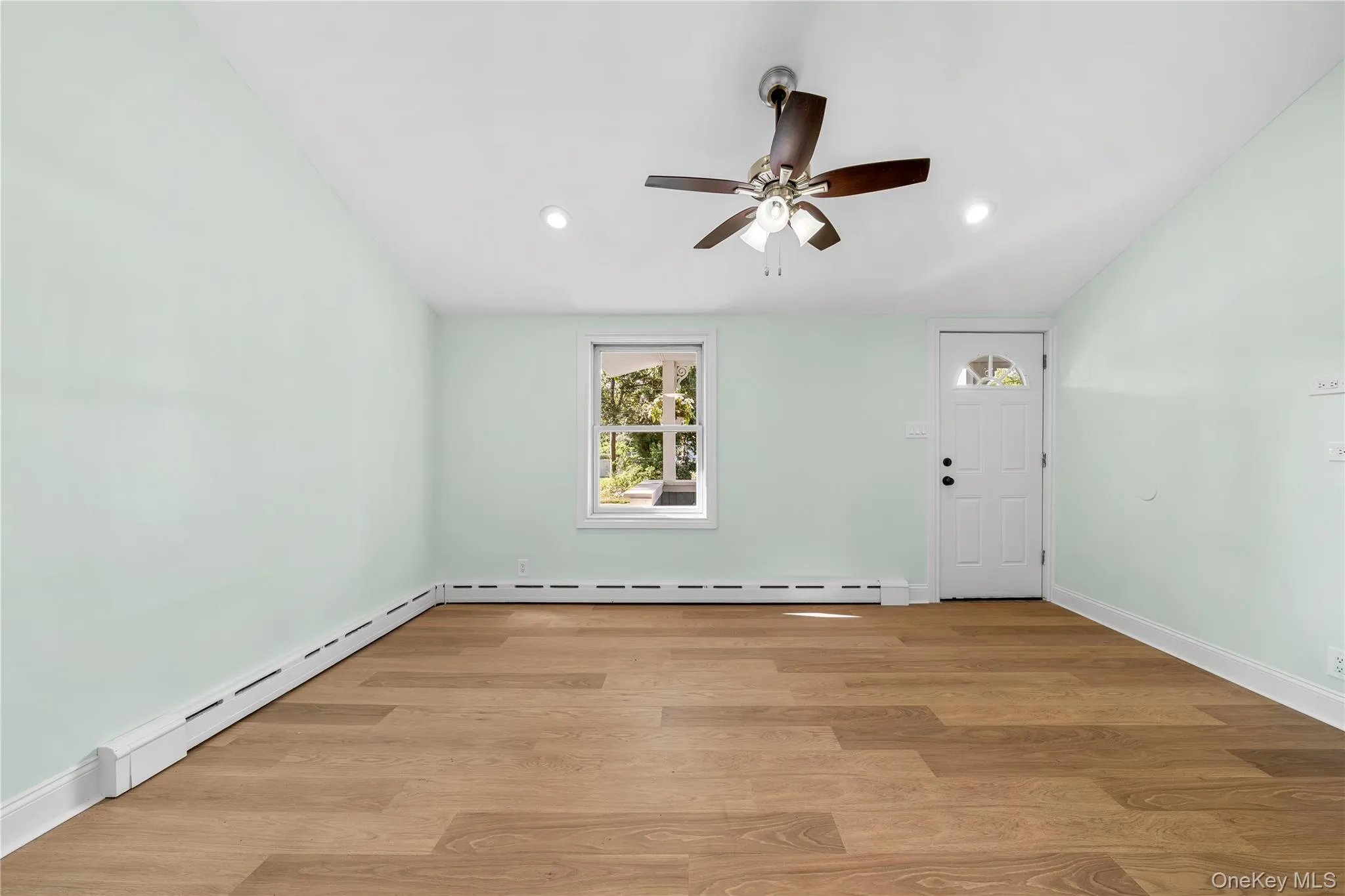 46 Barclay Road, Brookhaven, NY, 2 Bedrooms Bedrooms, 5 Rooms Rooms,1 BathroomBathrooms,Residential,For Rent,Barclay,0,1027921 46 Barclay Road, Brookhaven, NY, 2 Bedrooms Bedrooms, 5 Rooms Rooms,1 BathroomBathrooms,Residential,For Rent,Barclay,0,1027921