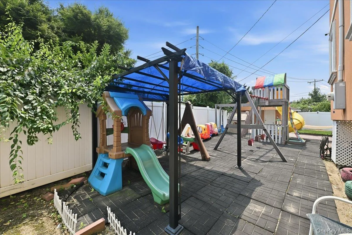 844 Park Lane, Hempstead, NY, 7 Bedrooms Bedrooms, 14 Rooms Rooms,4 BathroomsBathrooms,Residential,For Rent,Park,0,1027923 844 Park Lane, Hempstead, NY, 7 Bedrooms Bedrooms, 14 Rooms Rooms,4 BathroomsBathrooms,Residential,For Rent,Park,0,1027923