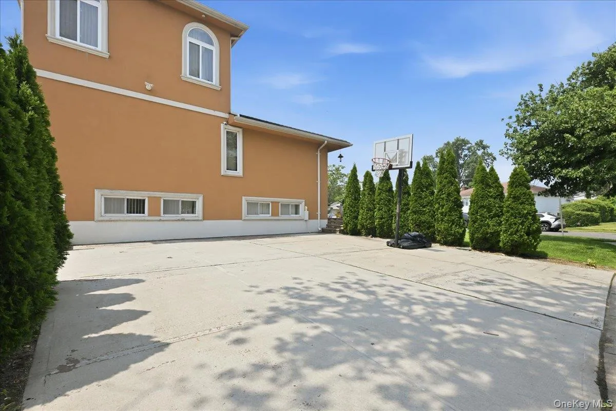 844 Park Lane, Hempstead, NY, 7 Bedrooms Bedrooms, 14 Rooms Rooms,4 BathroomsBathrooms,Residential,For Rent,Park,0,1027923 844 Park Lane, Hempstead, NY, 7 Bedrooms Bedrooms, 14 Rooms Rooms,4 BathroomsBathrooms,Residential,For Rent,Park,0,1027923