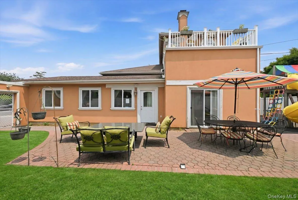 844 Park Lane, Hempstead, NY, 7 Bedrooms Bedrooms, 14 Rooms Rooms,4 BathroomsBathrooms,Residential,For Rent,Park,0,1027923 844 Park Lane, Hempstead, NY, 7 Bedrooms Bedrooms, 14 Rooms Rooms,4 BathroomsBathrooms,Residential,For Rent,Park,0,1027923