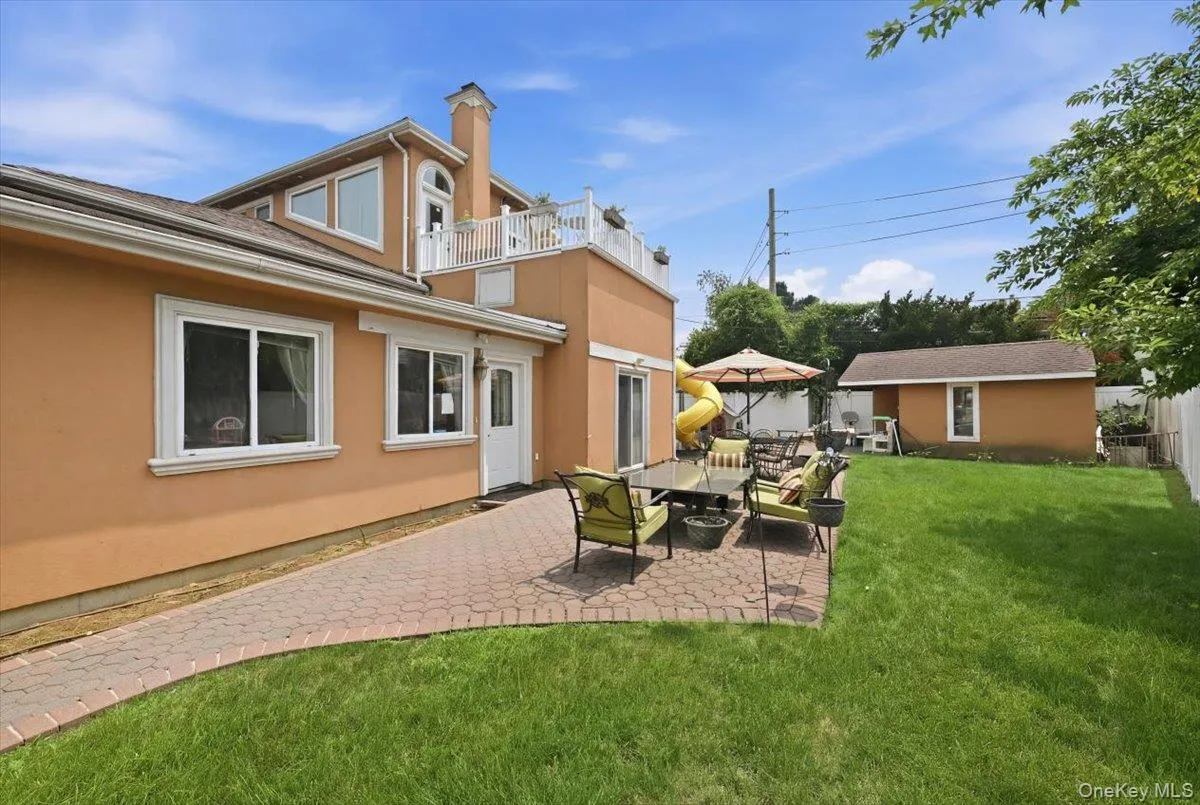 844 Park Lane, Hempstead, NY, 7 Bedrooms Bedrooms, 14 Rooms Rooms,4 BathroomsBathrooms,Residential,For Rent,Park,0,1027923 844 Park Lane, Hempstead, NY, 7 Bedrooms Bedrooms, 14 Rooms Rooms,4 BathroomsBathrooms,Residential,For Rent,Park,0,1027923