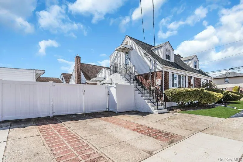 62 ash Street, Hempstead, NY, 1 Bedroom Bedrooms, 3 Rooms Rooms,1 BathroomBathrooms,Residential Lease,For Rent,ash,0,1027929 62 ash Street, Hempstead, NY, 1 Bedroom Bedrooms, 3 Rooms Rooms,1 BathroomBathrooms,Residential Lease,For Rent,ash,0,1027929