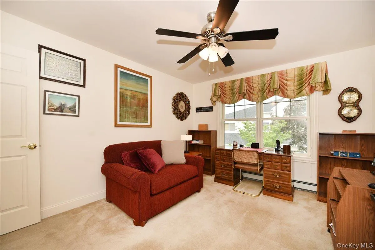 123 Links Court, North Hempstead, NY, 3 Bedrooms Bedrooms, 7 Rooms Rooms,2 BathroomsBathrooms,Residential,For Rent,Links,0,1027930 123 Links Court, North Hempstead, NY, 3 Bedrooms Bedrooms, 7 Rooms Rooms,2 BathroomsBathrooms,Residential,For Rent,Links,0,1027930