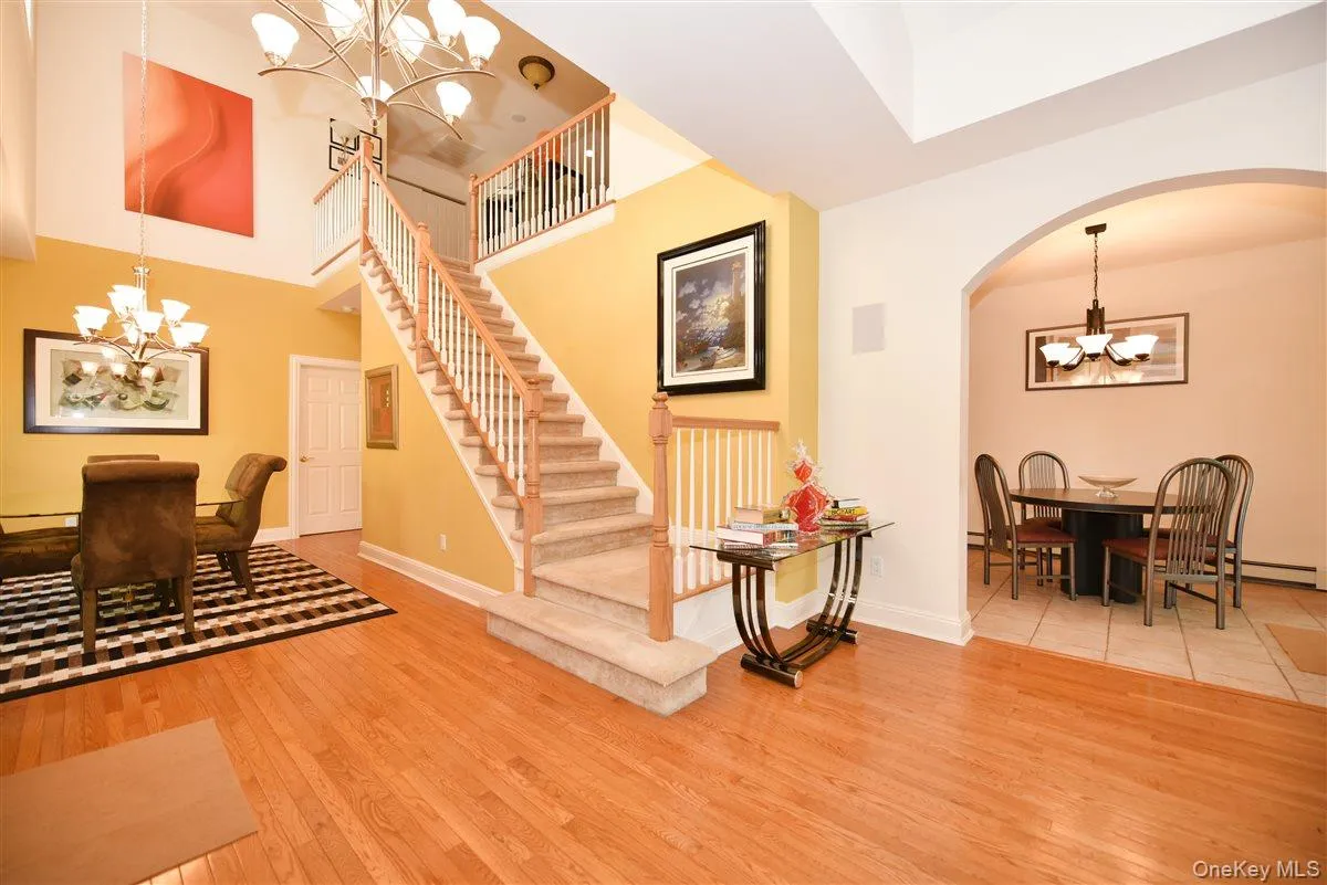 123 Links Court, North Hempstead, NY, 3 Bedrooms Bedrooms, 7 Rooms Rooms,2 BathroomsBathrooms,Residential,For Rent,Links,0,1027930 123 Links Court, North Hempstead, NY, 3 Bedrooms Bedrooms, 7 Rooms Rooms,2 BathroomsBathrooms,Residential,For Rent,Links,0,1027930