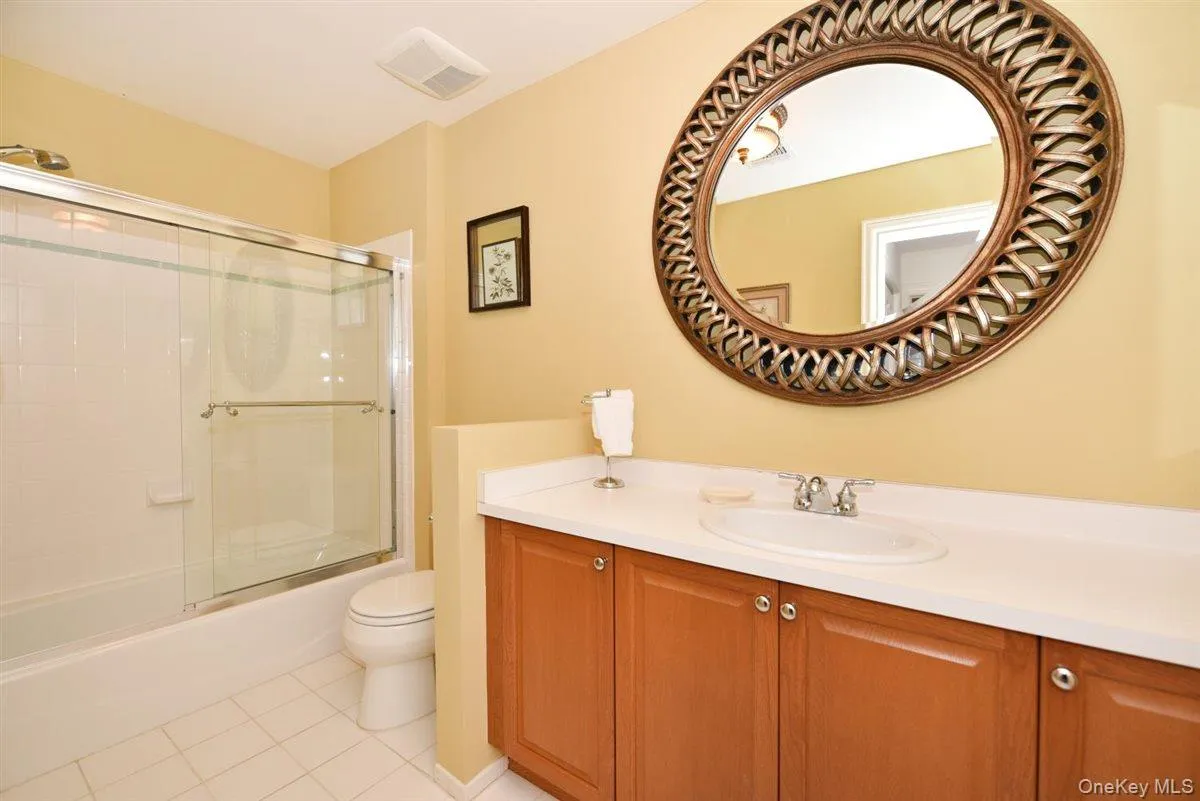123 Links Court, North Hempstead, NY, 3 Bedrooms Bedrooms, 7 Rooms Rooms,2 BathroomsBathrooms,Residential,For Rent,Links,0,1027930 123 Links Court, North Hempstead, NY, 3 Bedrooms Bedrooms, 7 Rooms Rooms,2 BathroomsBathrooms,Residential,For Rent,Links,0,1027930