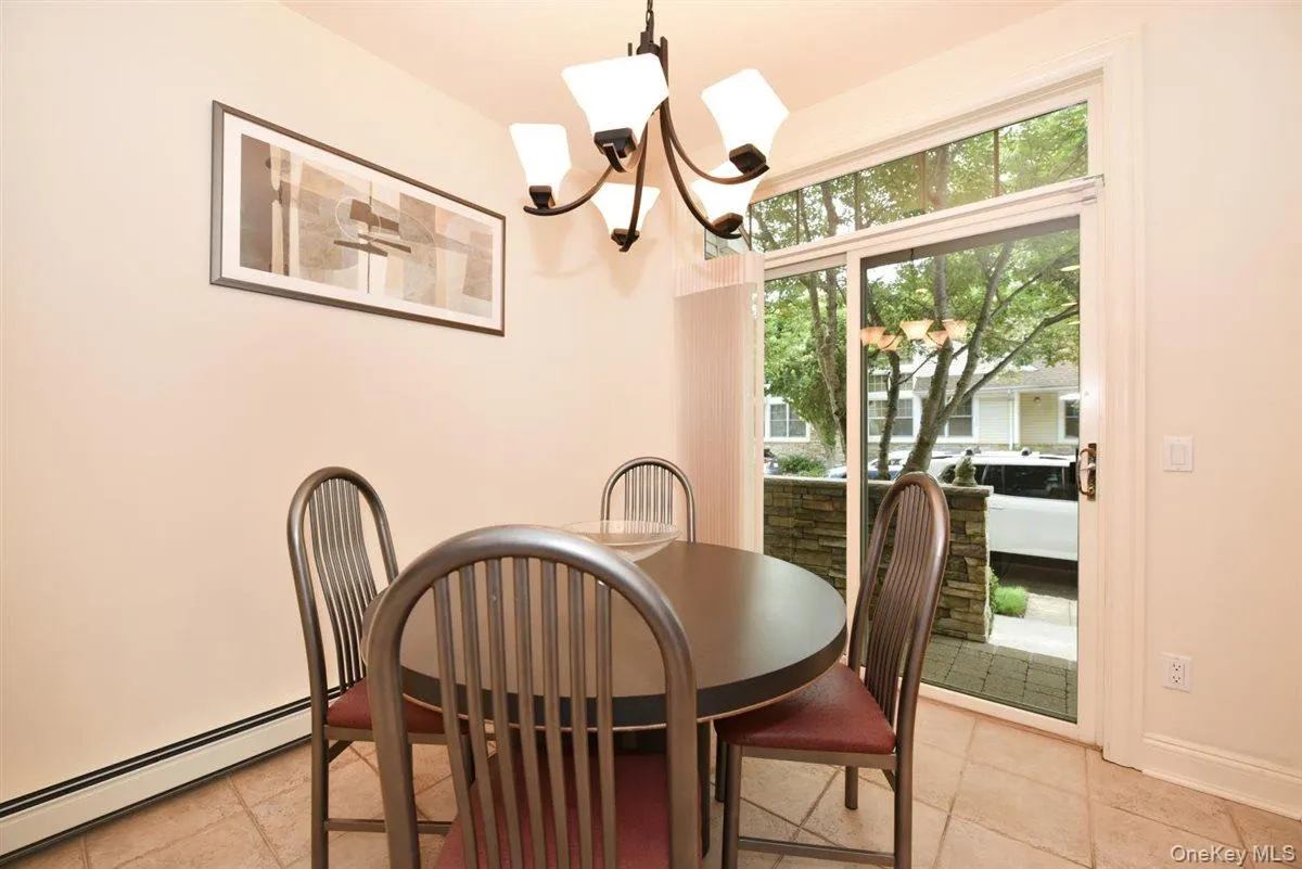123 Links Court, North Hempstead, NY, 3 Bedrooms Bedrooms, 7 Rooms Rooms,2 BathroomsBathrooms,Residential,For Rent,Links,0,1027930 123 Links Court, North Hempstead, NY, 3 Bedrooms Bedrooms, 7 Rooms Rooms,2 BathroomsBathrooms,Residential,For Rent,Links,0,1027930