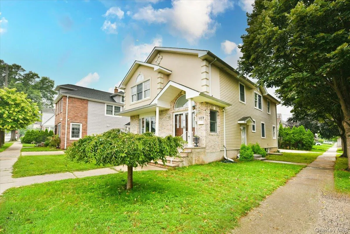109 Charles Street, Hempstead, NY, 5 Bedrooms Bedrooms, 8 Rooms Rooms,3 BathroomsBathrooms,Residential Lease,For Rent,Charles,0,1027931 109 Charles Street, Hempstead, NY, 5 Bedrooms Bedrooms, 8 Rooms Rooms,3 BathroomsBathrooms,Residential Lease,For Rent,Charles,0,1027931