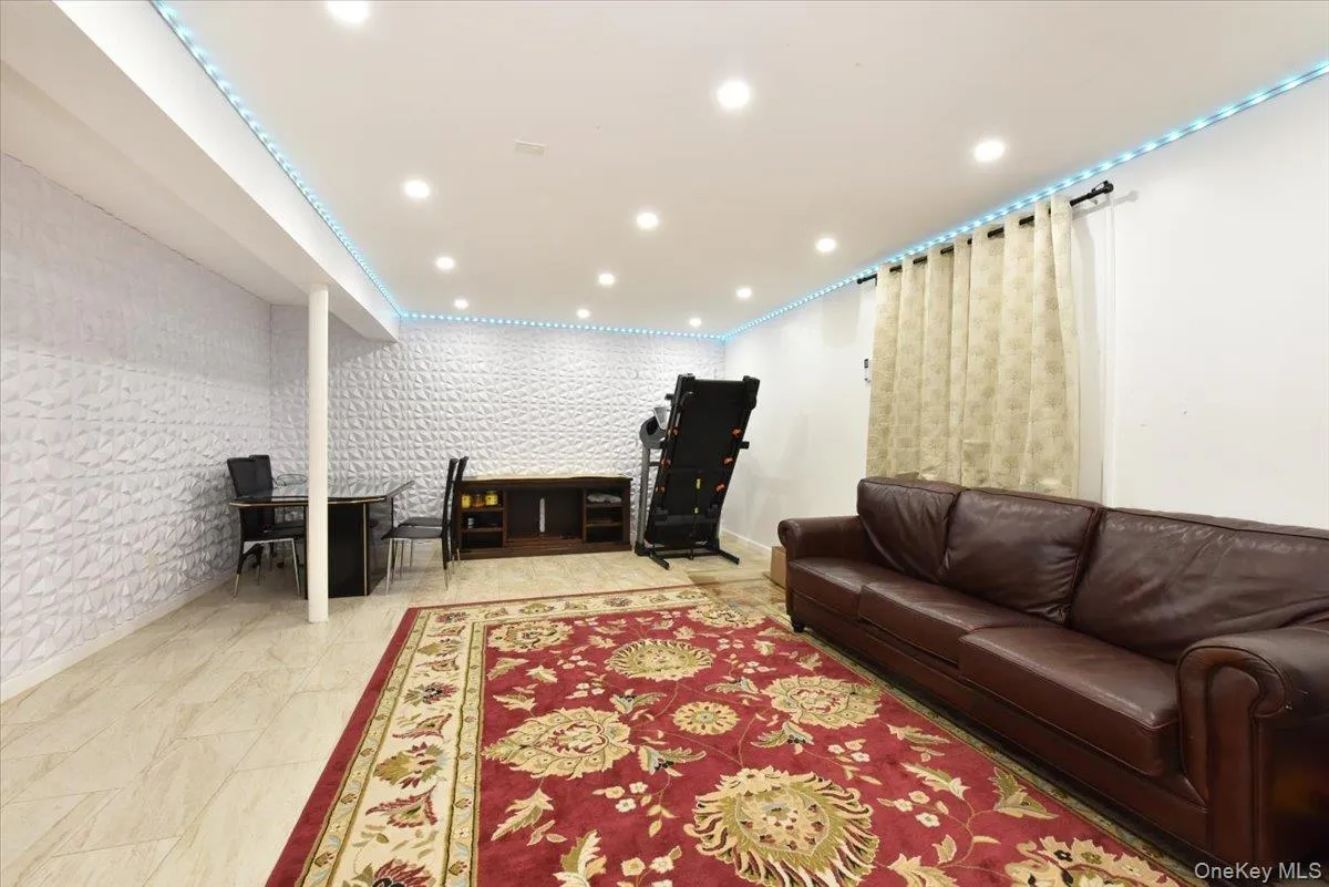 109 Charles Street, Hempstead, NY, 5 Bedrooms Bedrooms, 8 Rooms Rooms,3 BathroomsBathrooms,Residential Lease,For Rent,Charles,0,1027931 109 Charles Street, Hempstead, NY, 5 Bedrooms Bedrooms, 8 Rooms Rooms,3 BathroomsBathrooms,Residential Lease,For Rent,Charles,0,1027931