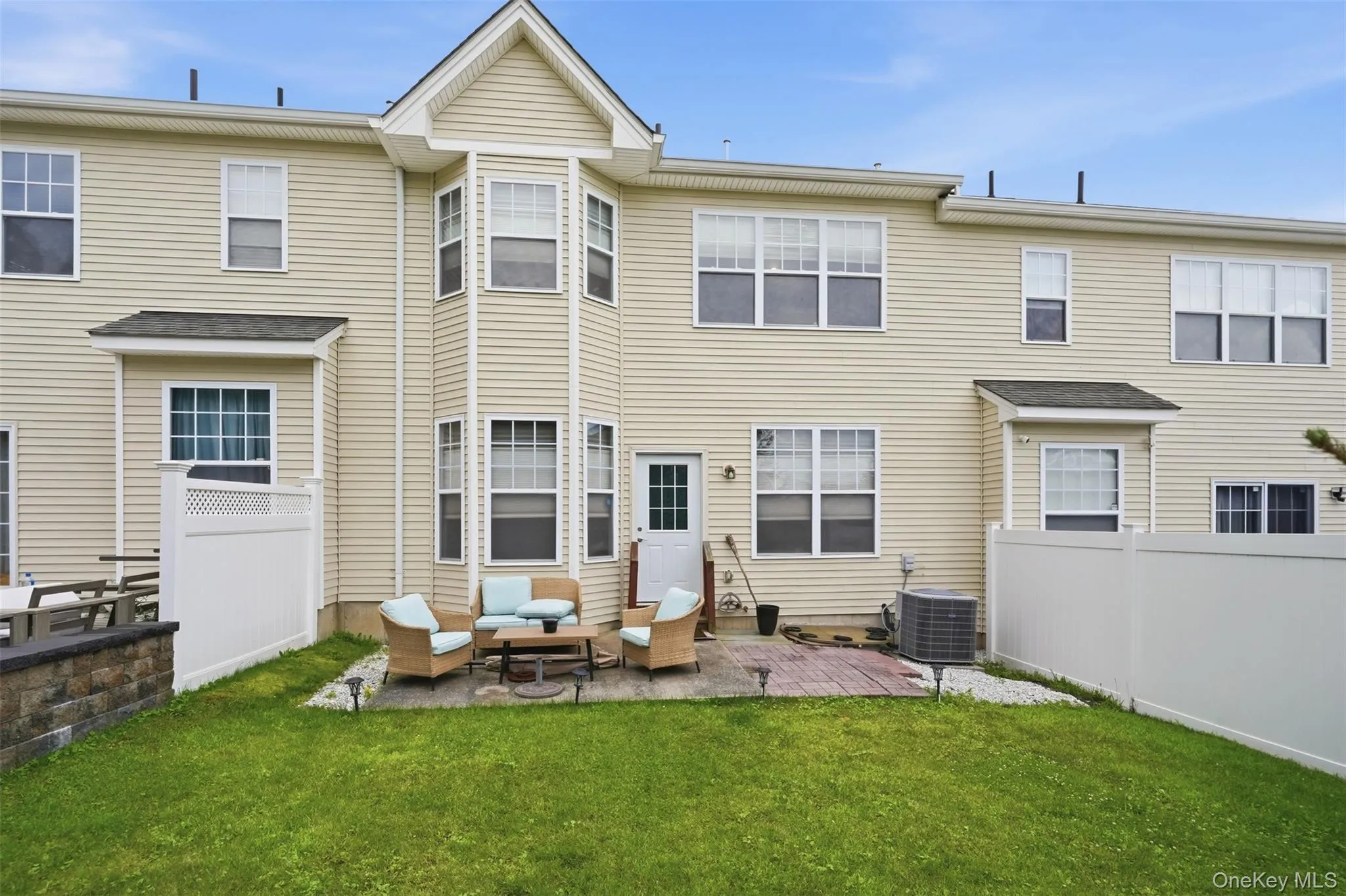 58 Cobblestone Lane, Middletown, NY, 3 Bedrooms Bedrooms, 7 Rooms Rooms,2 BathroomsBathrooms,Residential,For Rent,Cobblestone,0,1027934 58 Cobblestone Lane, Middletown, NY, 3 Bedrooms Bedrooms, 7 Rooms Rooms,2 BathroomsBathrooms,Residential,For Rent,Cobblestone,0,1027934
