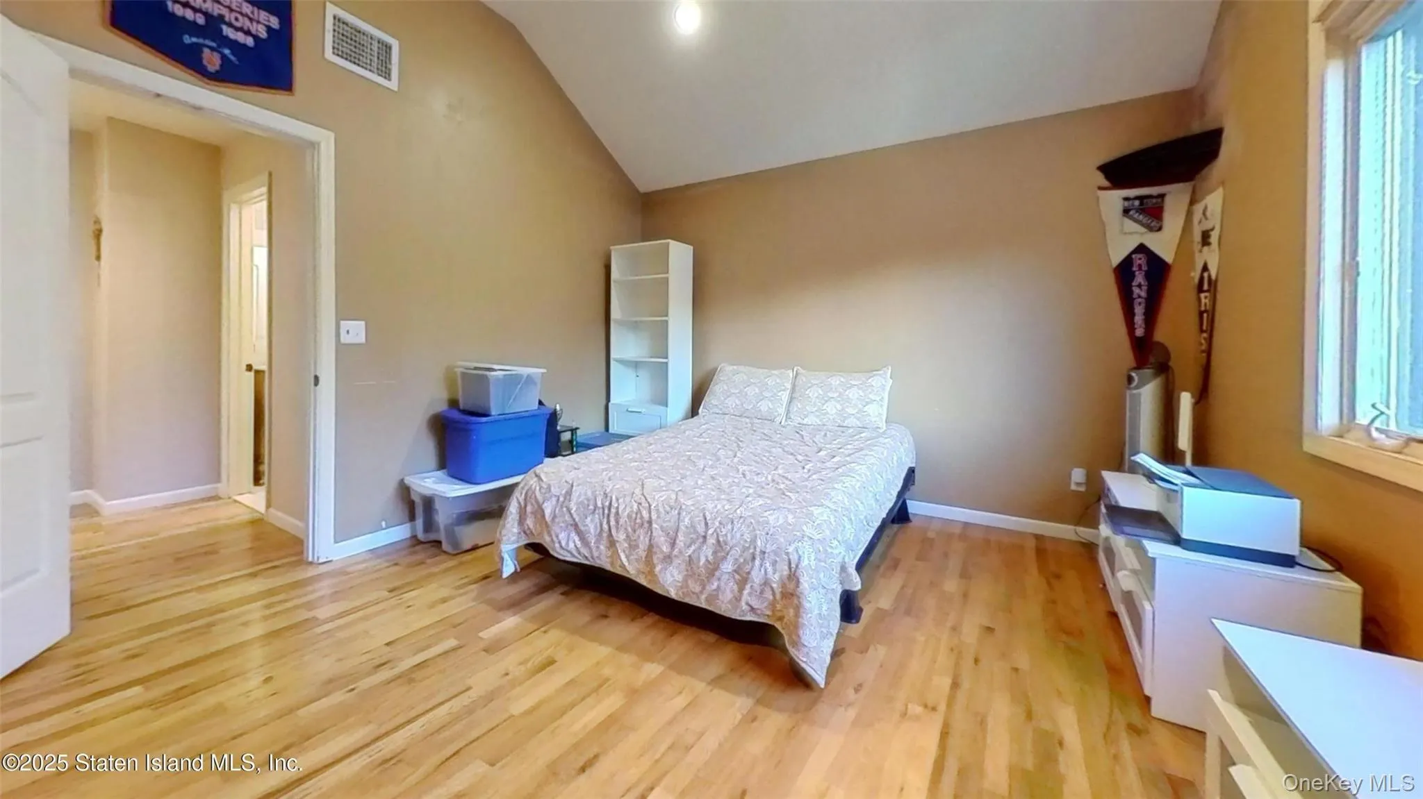 257 Locust Avenue, New York, NY, 5 Bedrooms Bedrooms, 12 Rooms Rooms,4 BathroomsBathrooms,Residential,For Rent,Locust,0,1027938 257 Locust Avenue, New York, NY, 5 Bedrooms Bedrooms, 12 Rooms Rooms,4 BathroomsBathrooms,Residential,For Rent,Locust,0,1027938