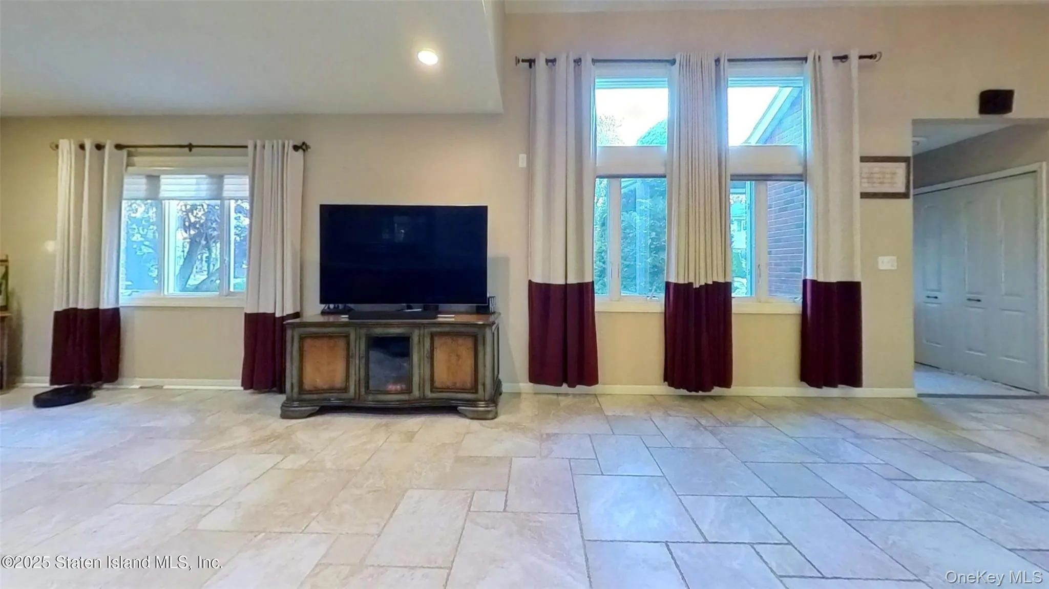 257 Locust Avenue, New York, NY, 5 Bedrooms Bedrooms, 12 Rooms Rooms,4 BathroomsBathrooms,Residential,For Rent,Locust,0,1027938 257 Locust Avenue, New York, NY, 5 Bedrooms Bedrooms, 12 Rooms Rooms,4 BathroomsBathrooms,Residential,For Rent,Locust,0,1027938