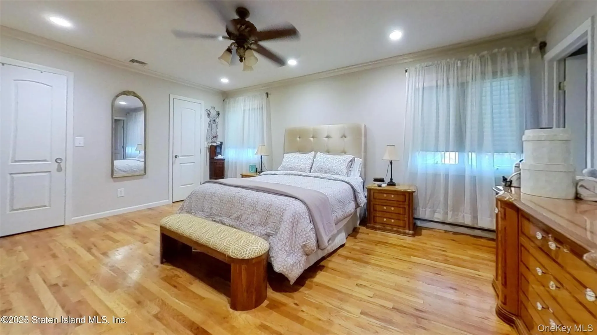 257 Locust Avenue, New York, NY, 5 Bedrooms Bedrooms, 12 Rooms Rooms,4 BathroomsBathrooms,Residential,For Rent,Locust,0,1027938 257 Locust Avenue, New York, NY, 5 Bedrooms Bedrooms, 12 Rooms Rooms,4 BathroomsBathrooms,Residential,For Rent,Locust,0,1027938