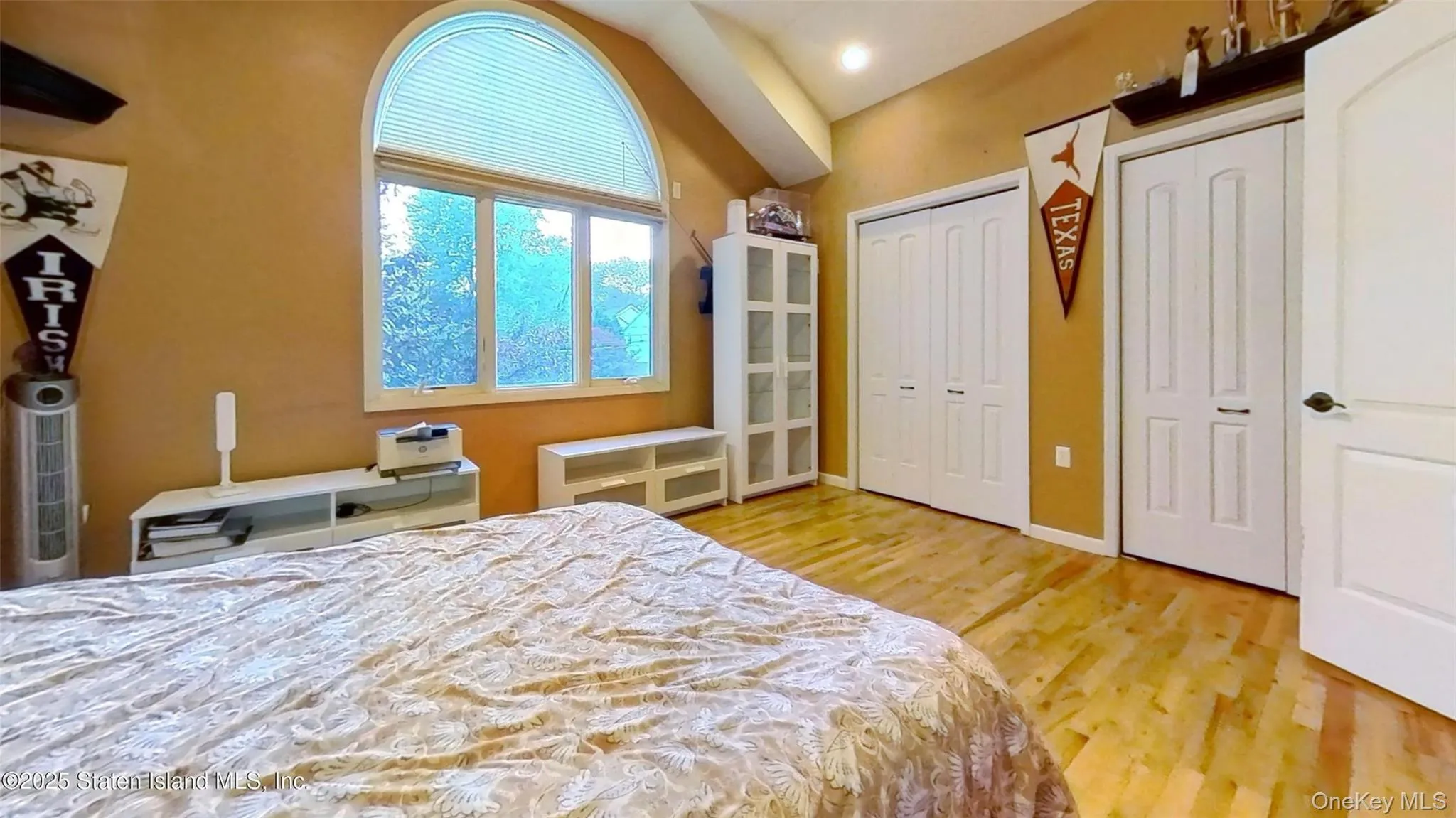 257 Locust Avenue, New York, NY, 5 Bedrooms Bedrooms, 12 Rooms Rooms,4 BathroomsBathrooms,Residential,For Rent,Locust,0,1027938 257 Locust Avenue, New York, NY, 5 Bedrooms Bedrooms, 12 Rooms Rooms,4 BathroomsBathrooms,Residential,For Rent,Locust,0,1027938