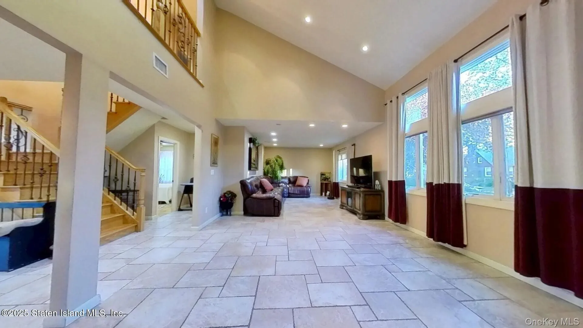 257 Locust Avenue, New York, NY, 5 Bedrooms Bedrooms, 12 Rooms Rooms,4 BathroomsBathrooms,Residential,For Rent,Locust,0,1027938 257 Locust Avenue, New York, NY, 5 Bedrooms Bedrooms, 12 Rooms Rooms,4 BathroomsBathrooms,Residential,For Rent,Locust,0,1027938