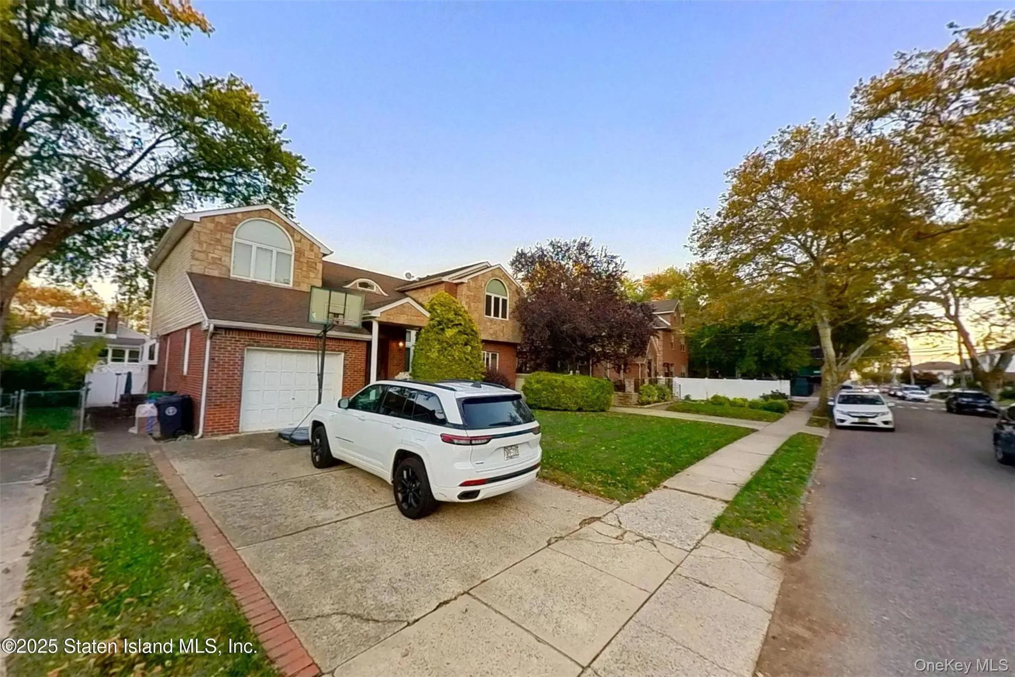 257 Locust Avenue, New York, NY, 5 Bedrooms Bedrooms, 12 Rooms Rooms,4 BathroomsBathrooms,Residential,For Rent,Locust,0,1027938 257 Locust Avenue, New York, NY, 5 Bedrooms Bedrooms, 12 Rooms Rooms,4 BathroomsBathrooms,Residential,For Rent,Locust,0,1027938