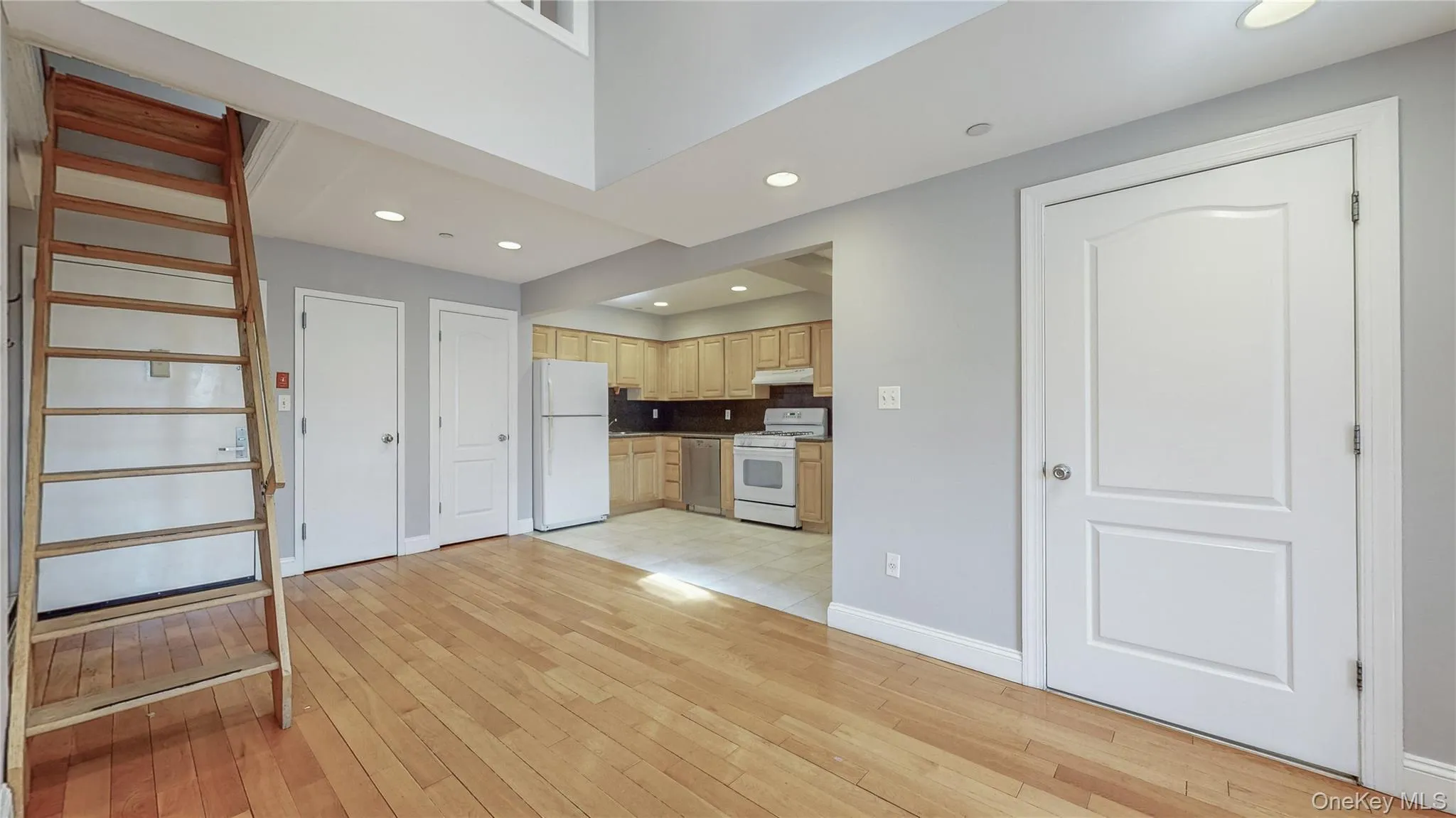 83-71 116th Street, New York, NY, 1 Bedroom Bedrooms, 4 Rooms Rooms,1 BathroomBathrooms,Residential Lease,For Rent,116th,0,1027942 83-71 116th Street, New York, NY, 1 Bedroom Bedrooms, 4 Rooms Rooms,1 BathroomBathrooms,Residential Lease,For Rent,116th,0,1027942