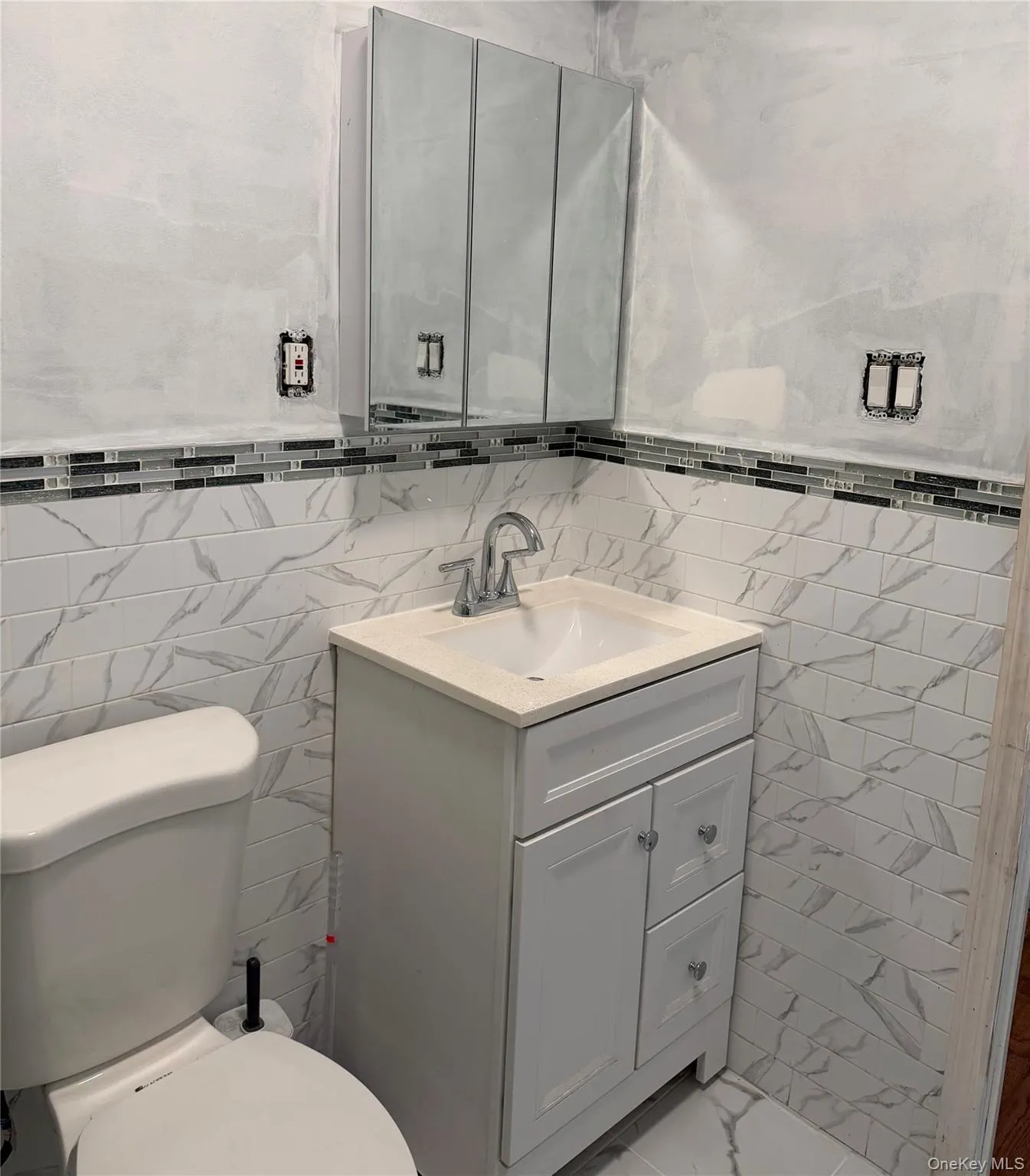 8066 88th Road, New York, NY, 2 Bedrooms Bedrooms, 4 Rooms Rooms,1 BathroomBathrooms,Residential Lease,For Rent,88th,0,1027944 8066 88th Road, New York, NY, 2 Bedrooms Bedrooms, 4 Rooms Rooms,1 BathroomBathrooms,Residential Lease,For Rent,88th,0,1027944