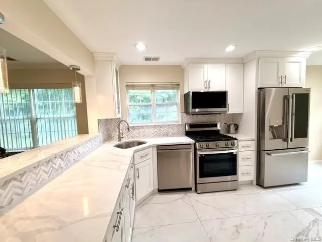 2 Herrels Circle, Huntington, NY, 3 Bedrooms Bedrooms, 9 Rooms Rooms,2 BathroomsBathrooms,Residential,For Rent,Herrels,0,1027949 2 Herrels Circle, Huntington, NY, 3 Bedrooms Bedrooms, 9 Rooms Rooms,2 BathroomsBathrooms,Residential,For Rent,Herrels,0,1027949