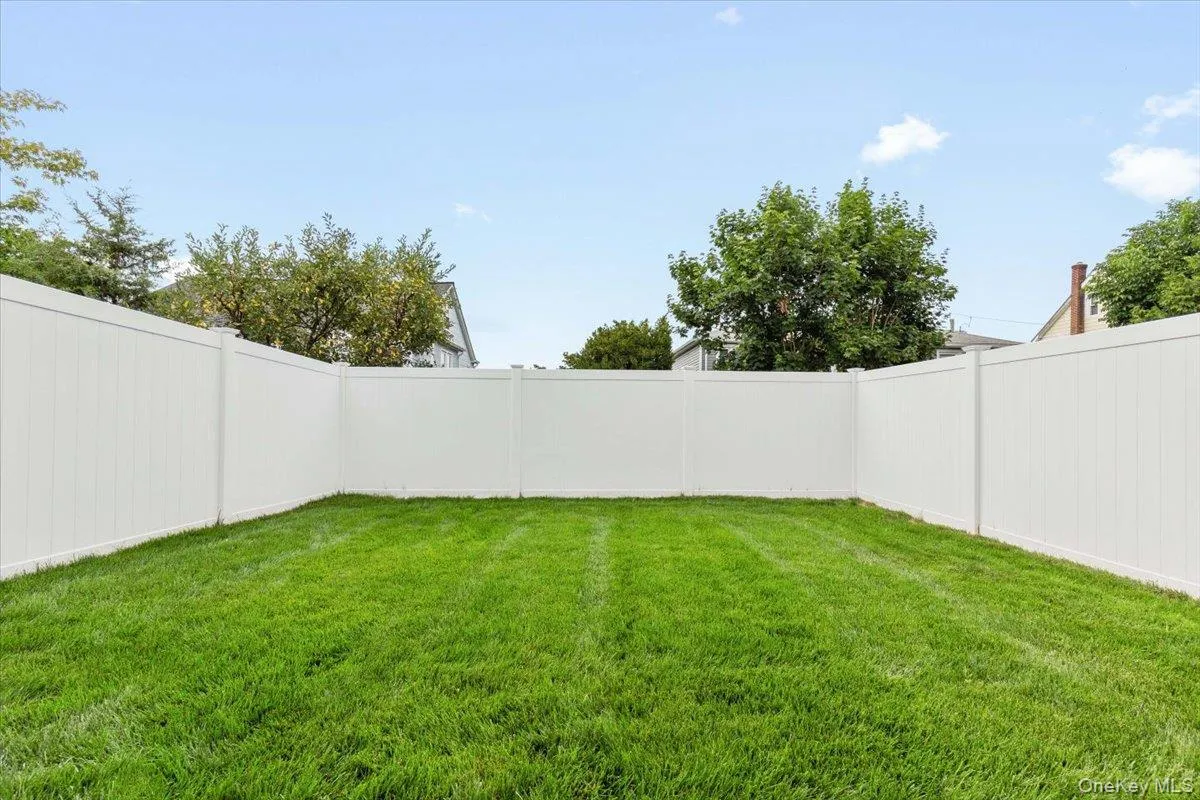 109 Park Avenue, Harrison, NY, 3 Bedrooms Bedrooms, 6 Rooms Rooms,3 BathroomsBathrooms,Residential Lease,For Rent,Park,0,1027950 109 Park Avenue, Harrison, NY, 3 Bedrooms Bedrooms, 6 Rooms Rooms,3 BathroomsBathrooms,Residential Lease,For Rent,Park,0,1027950