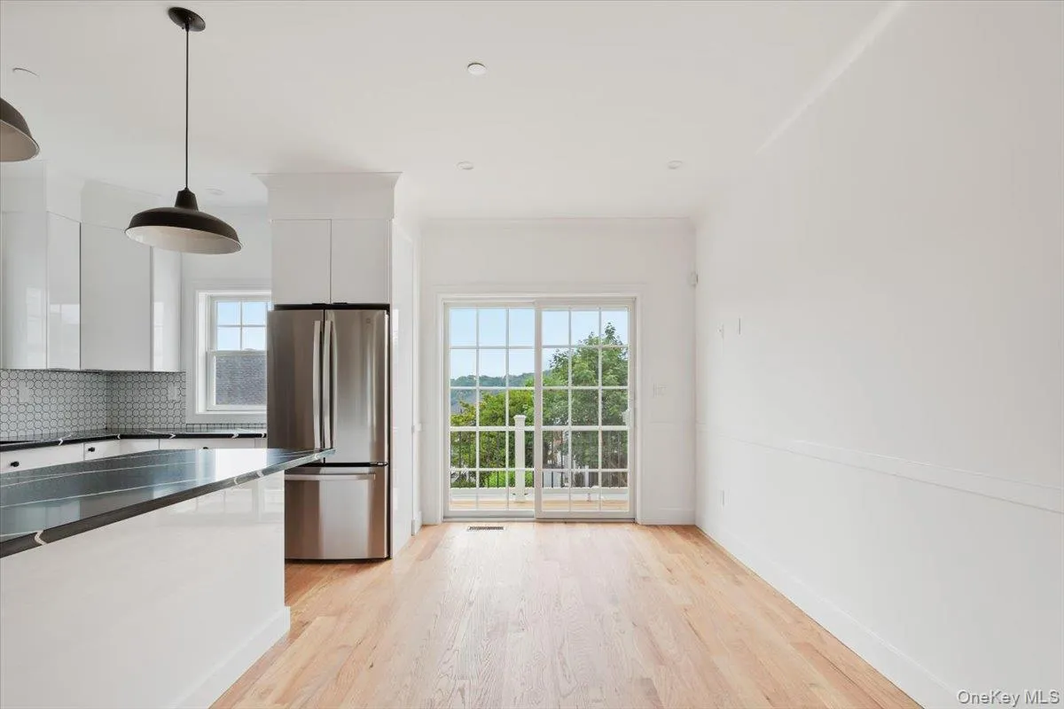 109 Park Avenue, Harrison, NY, 3 Bedrooms Bedrooms, 6 Rooms Rooms,3 BathroomsBathrooms,Residential Lease,For Rent,Park,0,1027950 109 Park Avenue, Harrison, NY, 3 Bedrooms Bedrooms, 6 Rooms Rooms,3 BathroomsBathrooms,Residential Lease,For Rent,Park,0,1027950