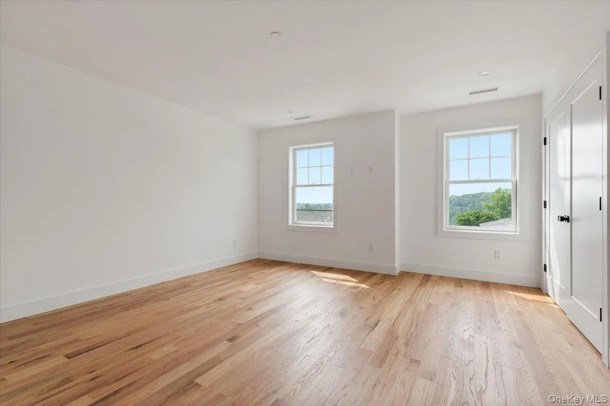 109 Park Avenue, Harrison, NY, 3 Bedrooms Bedrooms, 6 Rooms Rooms,3 BathroomsBathrooms,Residential Lease,For Rent,Park,0,1027950 109 Park Avenue, Harrison, NY, 3 Bedrooms Bedrooms, 6 Rooms Rooms,3 BathroomsBathrooms,Residential Lease,For Rent,Park,0,1027950