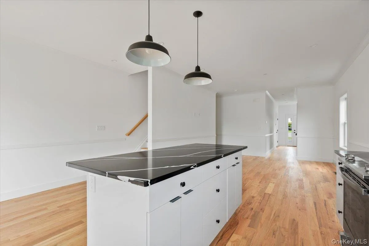 109 Park Avenue, Harrison, NY, 3 Bedrooms Bedrooms, 6 Rooms Rooms,3 BathroomsBathrooms,Residential Lease,For Rent,Park,0,1027950 109 Park Avenue, Harrison, NY, 3 Bedrooms Bedrooms, 6 Rooms Rooms,3 BathroomsBathrooms,Residential Lease,For Rent,Park,0,1027950