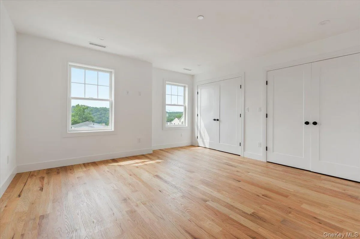 109 Park Avenue, Harrison, NY, 3 Bedrooms Bedrooms, 6 Rooms Rooms,3 BathroomsBathrooms,Residential Lease,For Rent,Park,0,1027950 109 Park Avenue, Harrison, NY, 3 Bedrooms Bedrooms, 6 Rooms Rooms,3 BathroomsBathrooms,Residential Lease,For Rent,Park,0,1027950
