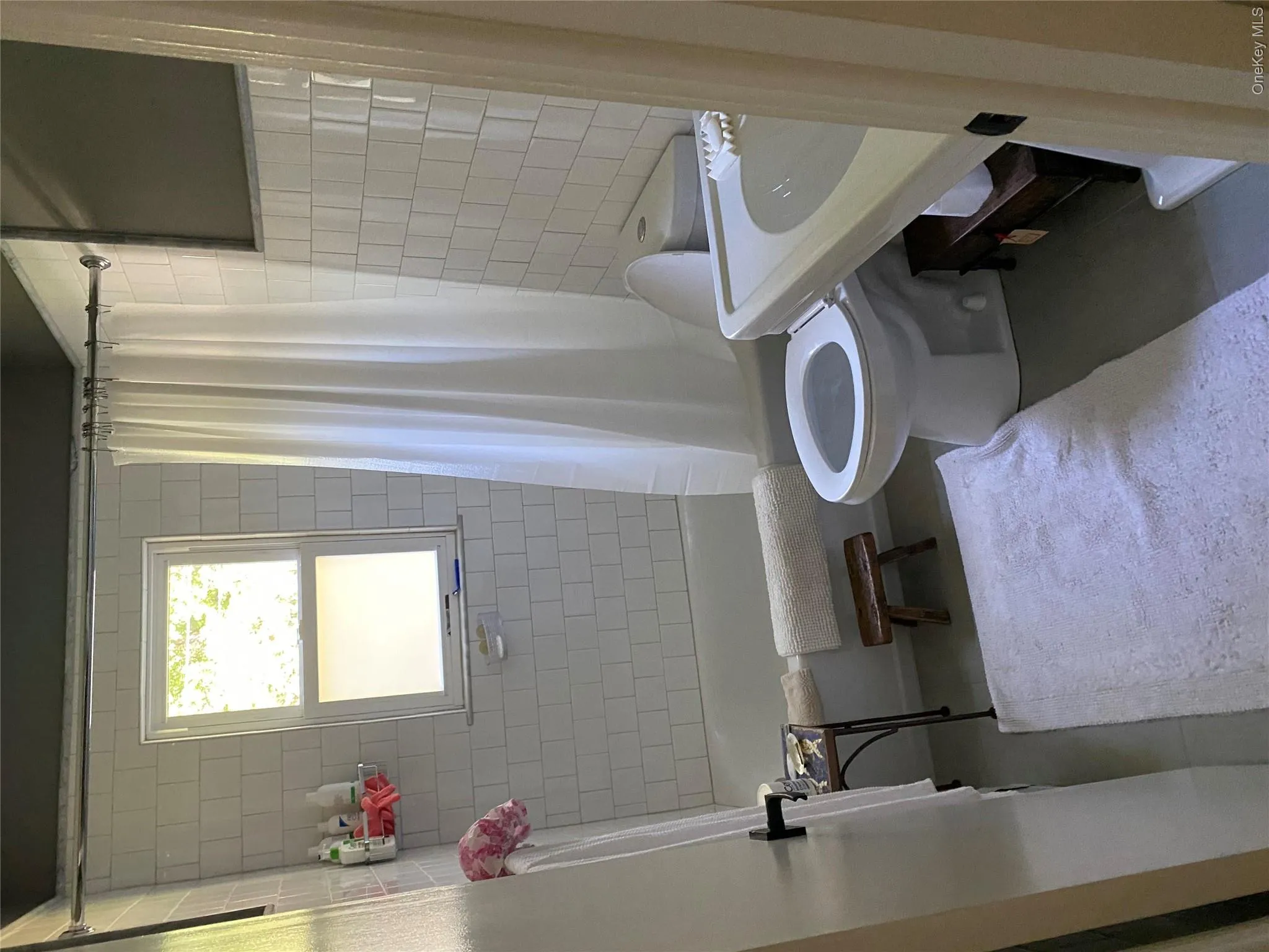 1 Margaret Street, Red Hook, NY, 3 Bedrooms Bedrooms, 7 Rooms Rooms,1 BathroomBathrooms,Residential Lease,For Rent,Margaret,0,1027953 1 Margaret Street, Red Hook, NY, 3 Bedrooms Bedrooms, 7 Rooms Rooms,1 BathroomBathrooms,Residential Lease,For Rent,Margaret,0,1027953