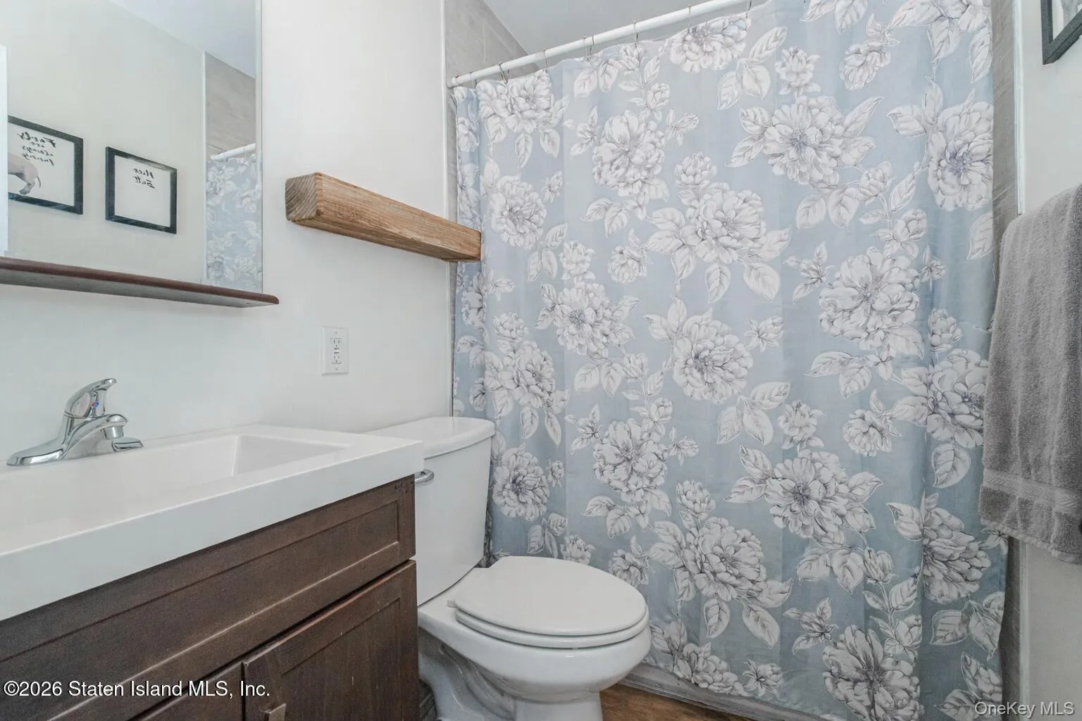 62 Arnold Street, New York, NY, 3 Bedrooms Bedrooms, 6 Rooms Rooms,1 BathroomBathrooms,Residential,For Rent,Arnold,0,1027954 62 Arnold Street, New York, NY, 3 Bedrooms Bedrooms, 6 Rooms Rooms,1 BathroomBathrooms,Residential,For Rent,Arnold,0,1027954