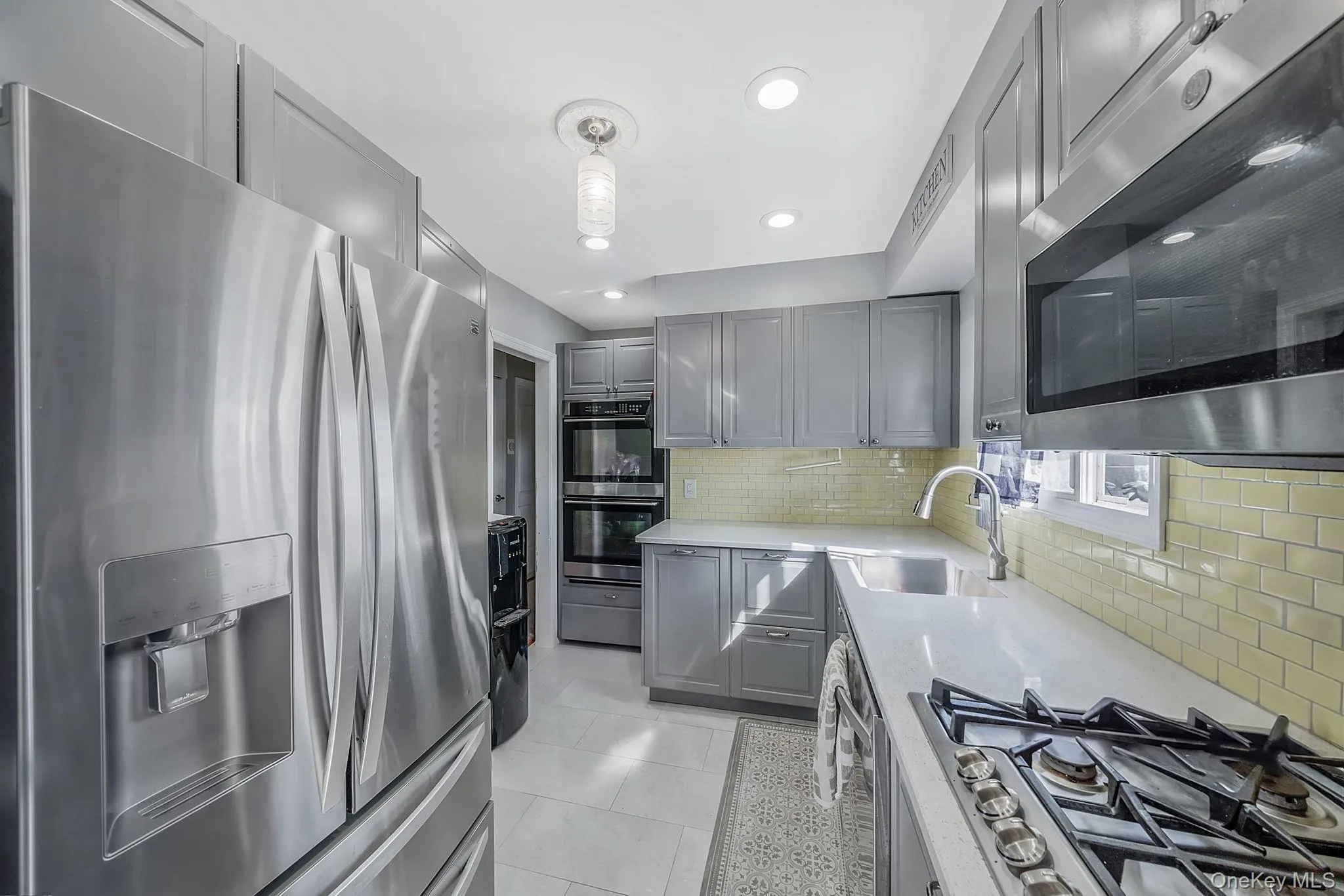 1030 Fulton Avenue, Babylon, NY, 4 Bedrooms Bedrooms, 7 Rooms Rooms,1 BathroomBathrooms,Residential,For Rent,Fulton,0,1027956 1030 Fulton Avenue, Babylon, NY, 4 Bedrooms Bedrooms, 7 Rooms Rooms,1 BathroomBathrooms,Residential,For Rent,Fulton,0,1027956