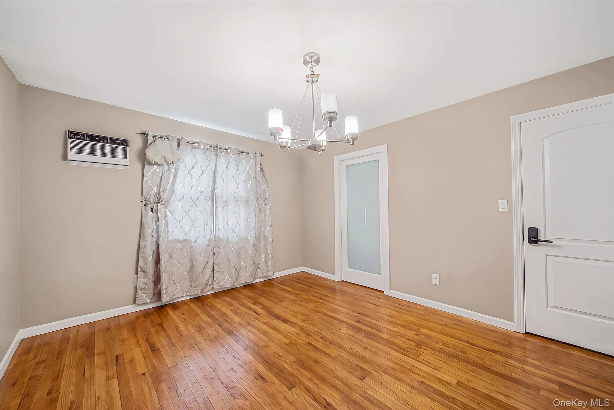 1030 Fulton Avenue, Babylon, NY, 4 Bedrooms Bedrooms, 7 Rooms Rooms,1 BathroomBathrooms,Residential,For Rent,Fulton,0,1027956 1030 Fulton Avenue, Babylon, NY, 4 Bedrooms Bedrooms, 7 Rooms Rooms,1 BathroomBathrooms,Residential,For Rent,Fulton,0,1027956