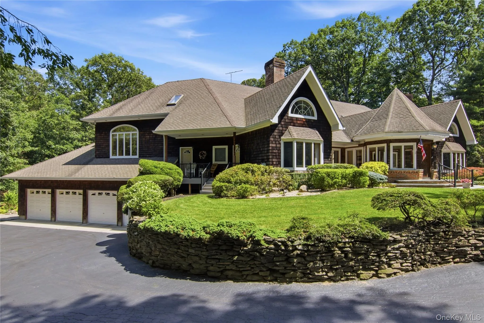 55 Meadow Glen Road, Smithtown, NY, 4 Bedrooms Bedrooms, 12 Rooms Rooms,5 BathroomsBathrooms,Residential,For Rent,Meadow Glen,0,1027958 55 Meadow Glen Road, Smithtown, NY, 4 Bedrooms Bedrooms, 12 Rooms Rooms,5 BathroomsBathrooms,Residential,For Rent,Meadow Glen,0,1027958