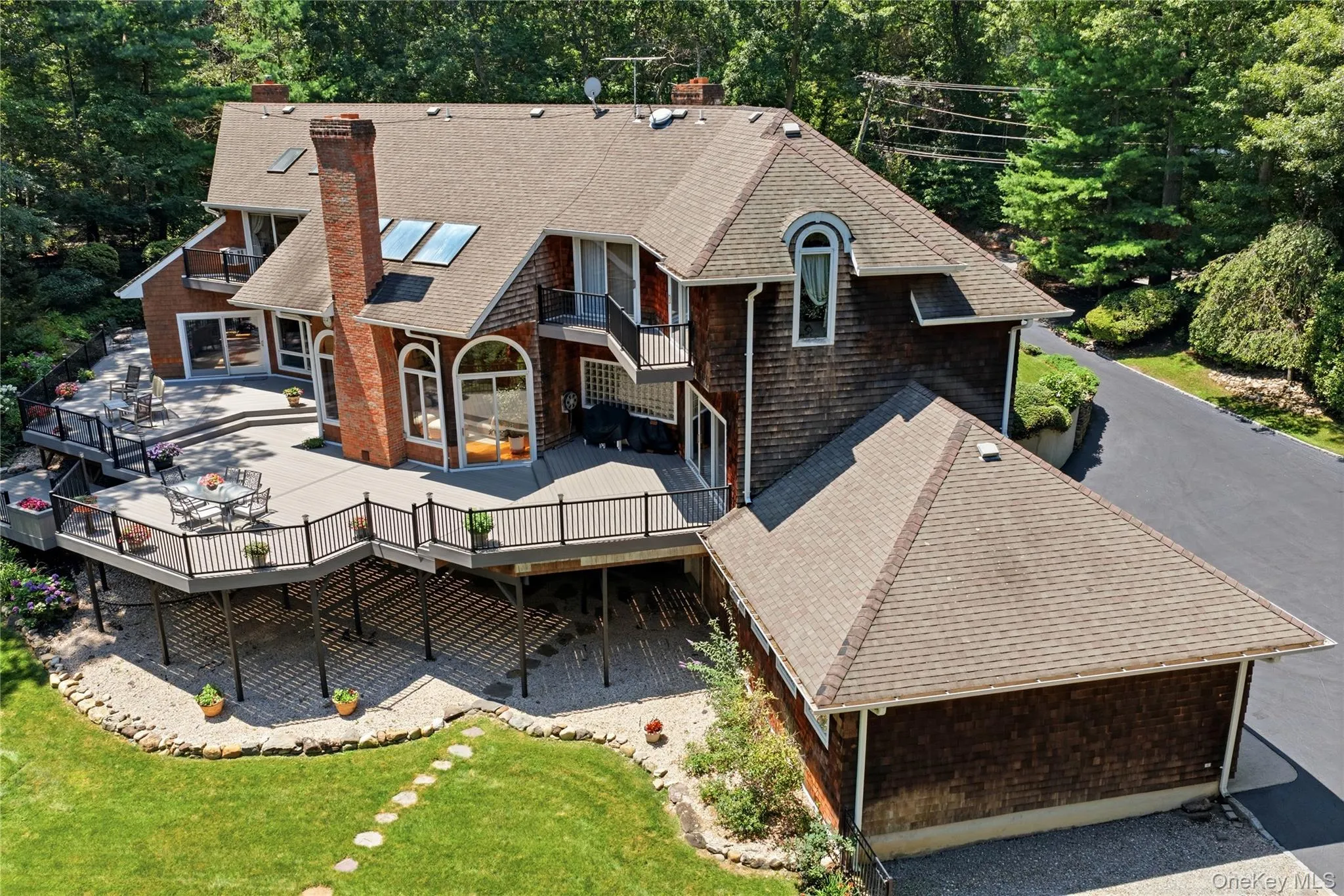 55 Meadow Glen Road, Smithtown, NY, 4 Bedrooms Bedrooms, 12 Rooms Rooms,5 BathroomsBathrooms,Residential,For Rent,Meadow Glen,0,1027958 55 Meadow Glen Road, Smithtown, NY, 4 Bedrooms Bedrooms, 12 Rooms Rooms,5 BathroomsBathrooms,Residential,For Rent,Meadow Glen,0,1027958