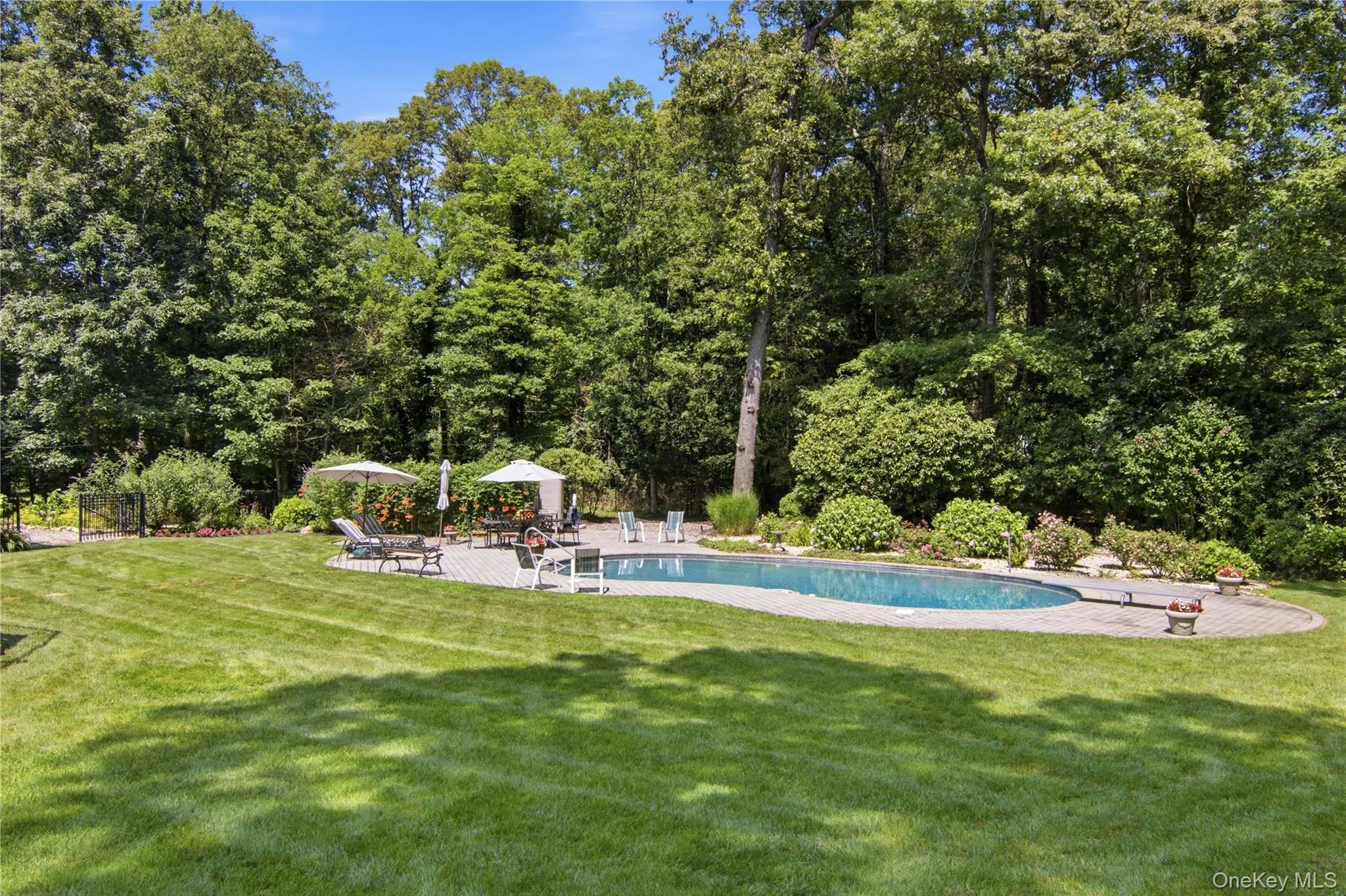 55 Meadow Glen Road, Smithtown, NY, 4 Bedrooms Bedrooms, 12 Rooms Rooms,5 BathroomsBathrooms,Residential,For Rent,Meadow Glen,0,1027958 55 Meadow Glen Road, Smithtown, NY, 4 Bedrooms Bedrooms, 12 Rooms Rooms,5 BathroomsBathrooms,Residential,For Rent,Meadow Glen,0,1027958