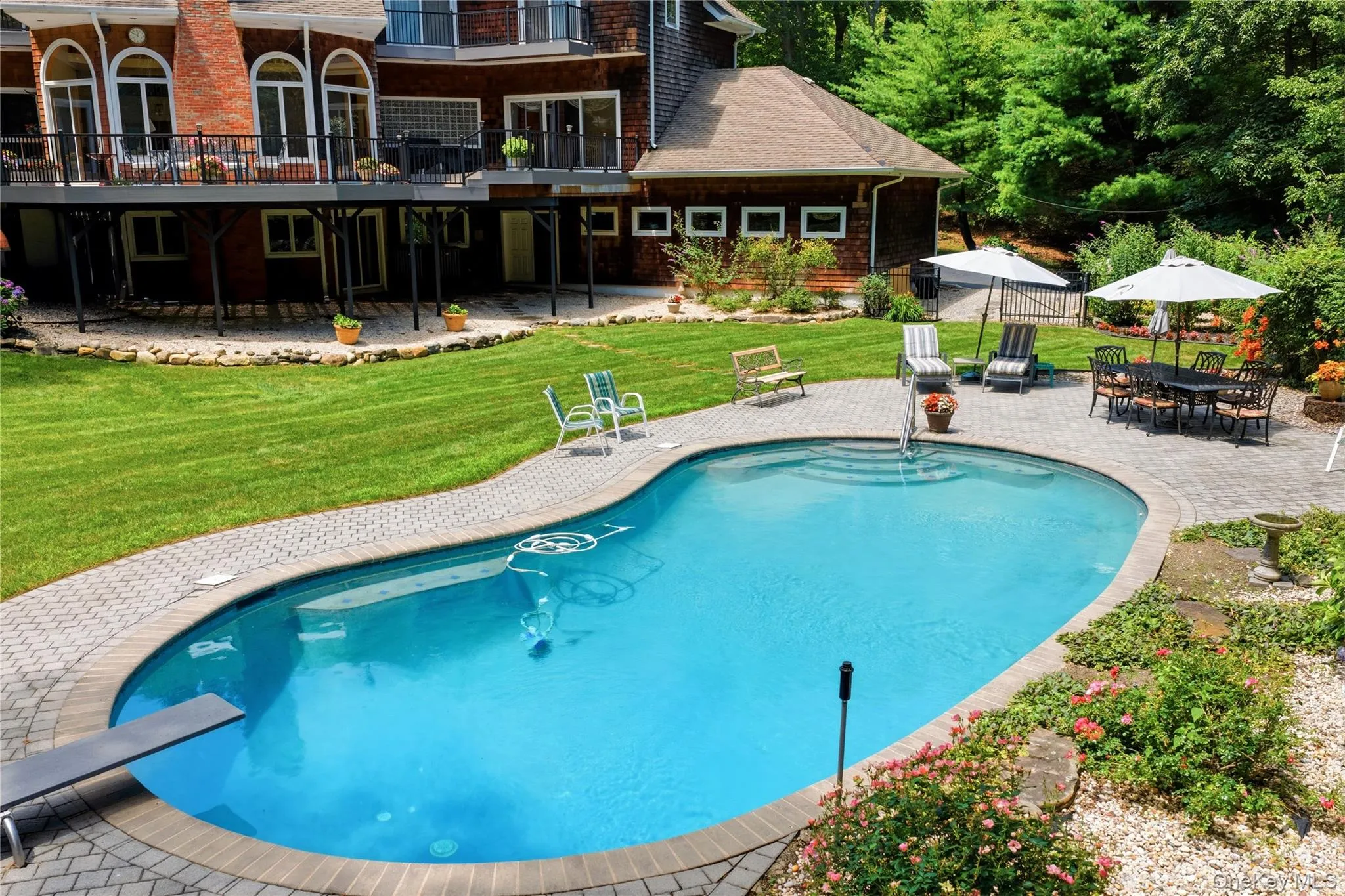 55 Meadow Glen Road, Smithtown, NY, 4 Bedrooms Bedrooms, 12 Rooms Rooms,5 BathroomsBathrooms,Residential,For Rent,Meadow Glen,0,1027958 55 Meadow Glen Road, Smithtown, NY, 4 Bedrooms Bedrooms, 12 Rooms Rooms,5 BathroomsBathrooms,Residential,For Rent,Meadow Glen,0,1027958
