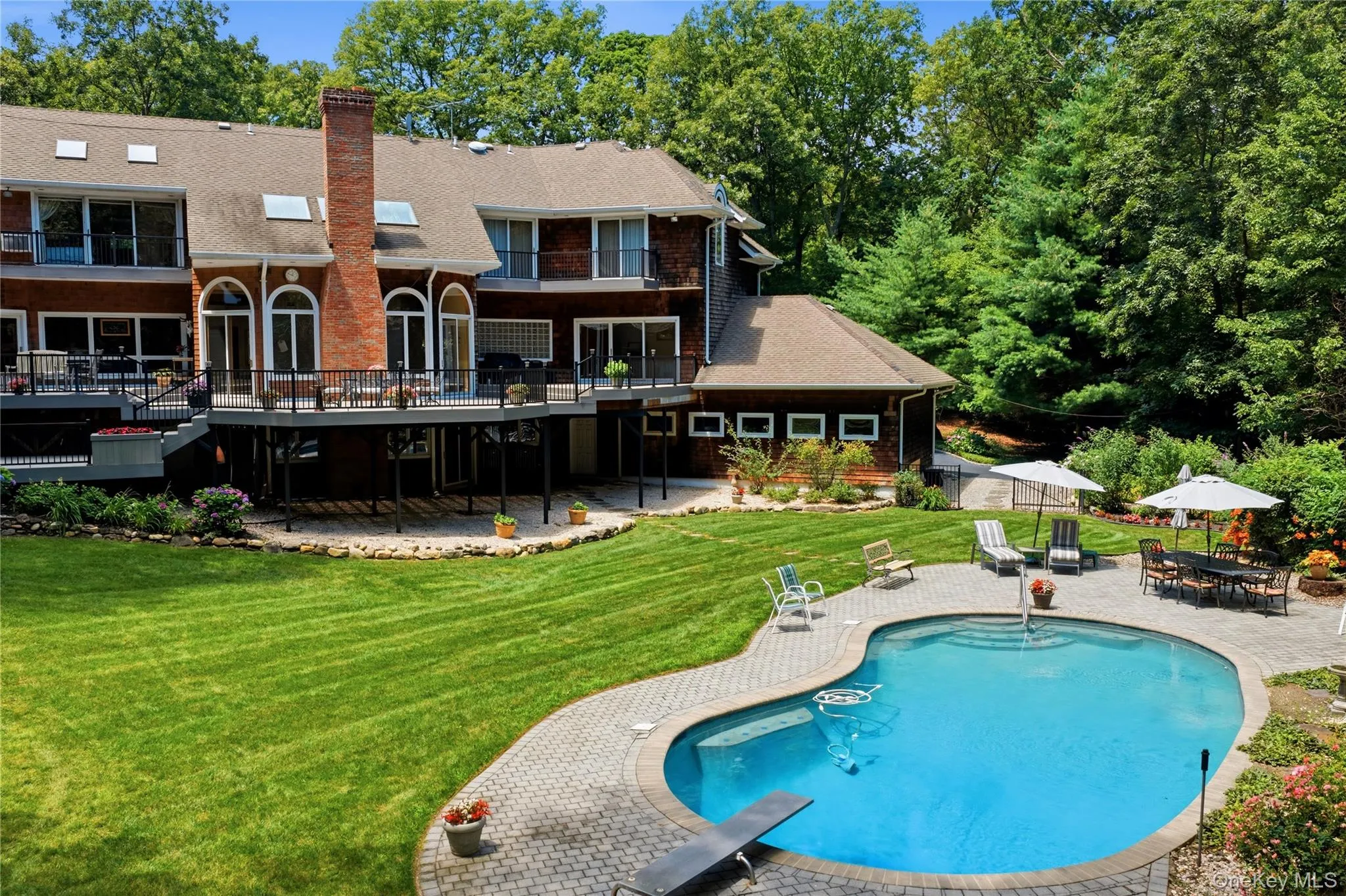 55 Meadow Glen Road, Smithtown, NY, 4 Bedrooms Bedrooms, 12 Rooms Rooms,5 BathroomsBathrooms,Residential,For Rent,Meadow Glen,0,1027958 55 Meadow Glen Road, Smithtown, NY, 4 Bedrooms Bedrooms, 12 Rooms Rooms,5 BathroomsBathrooms,Residential,For Rent,Meadow Glen,0,1027958