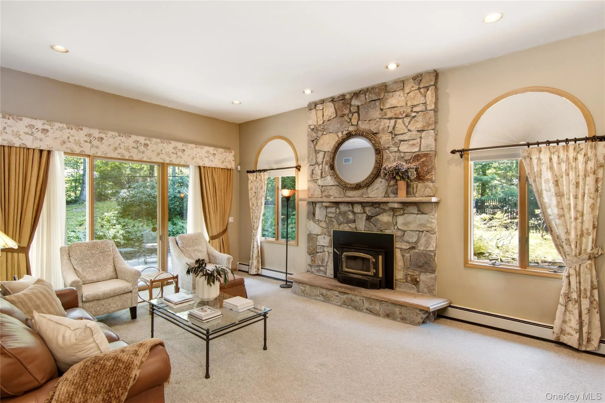 55 Meadow Glen Road, Smithtown, NY, 4 Bedrooms Bedrooms, 12 Rooms Rooms,5 BathroomsBathrooms,Residential,For Rent,Meadow Glen,0,1027958 55 Meadow Glen Road, Smithtown, NY, 4 Bedrooms Bedrooms, 12 Rooms Rooms,5 BathroomsBathrooms,Residential,For Rent,Meadow Glen,0,1027958